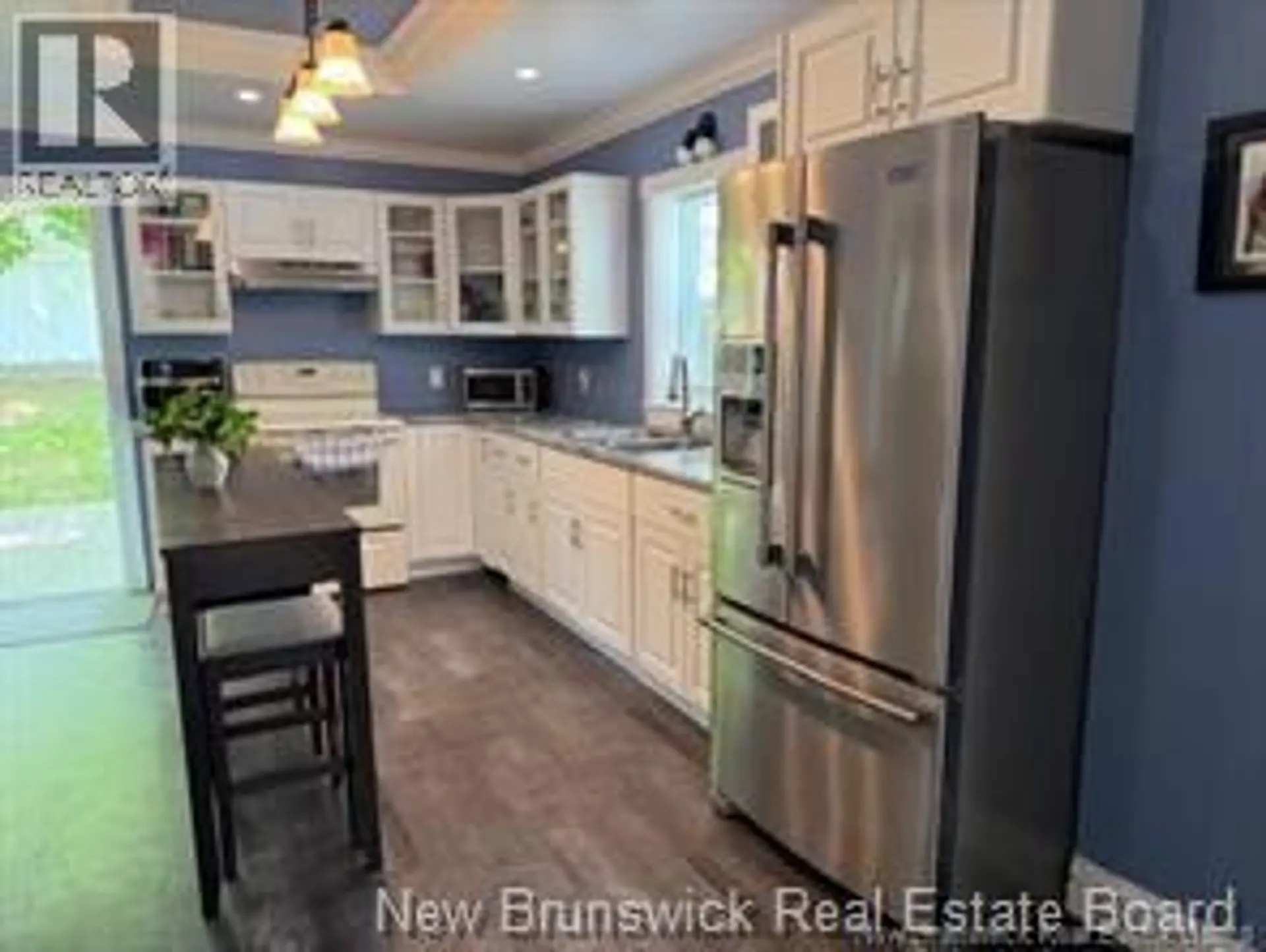 519 King George Hwy - Image 2