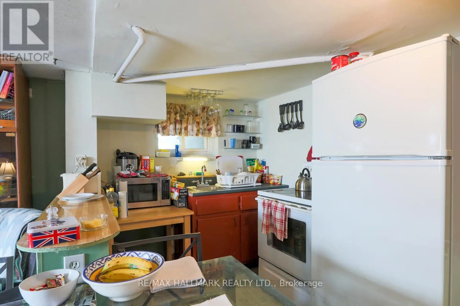 59 HIGHVIEW AVENUE - Image 10