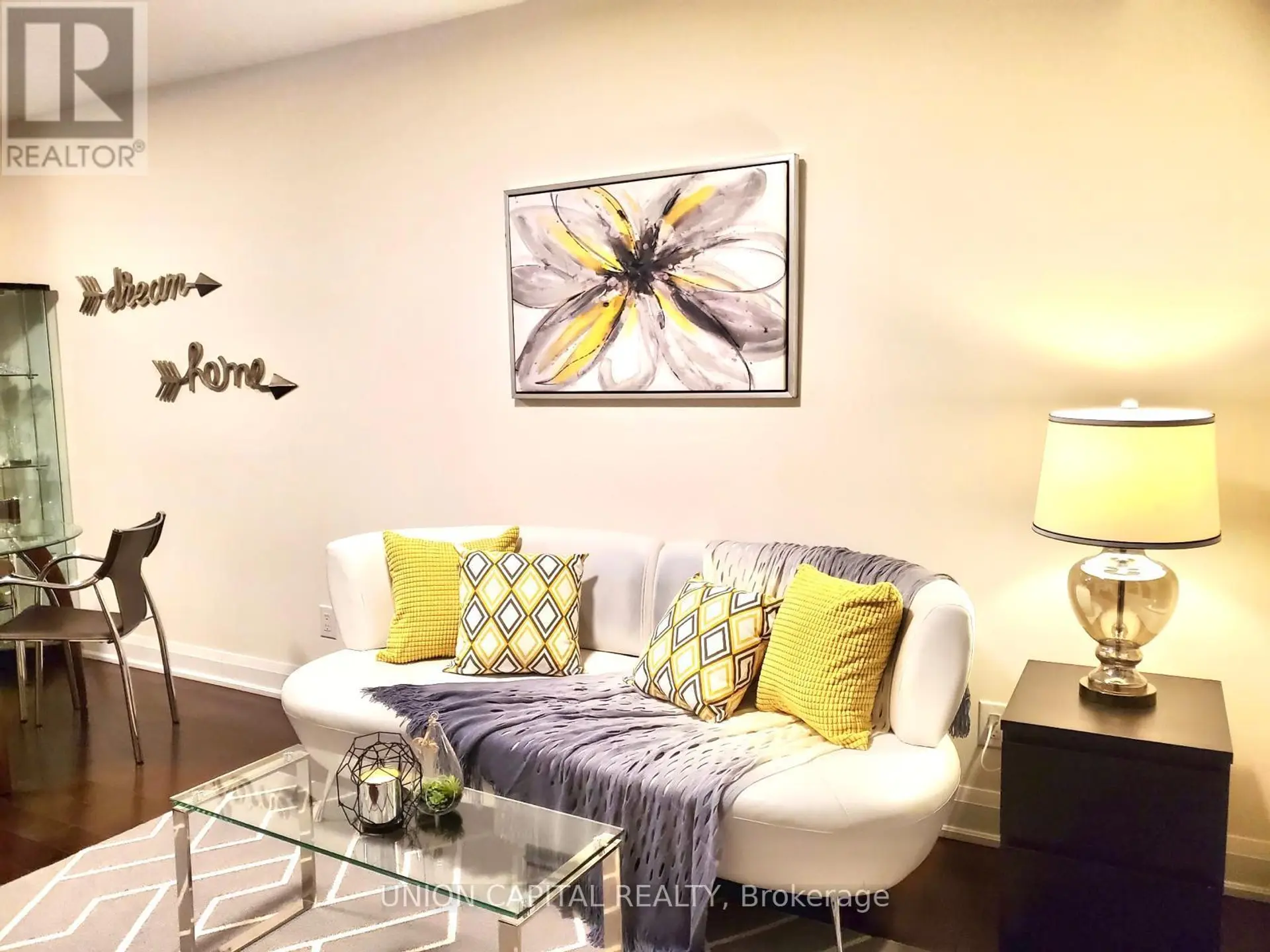 #910 1 UPTOWN DRIVE - Image 2
