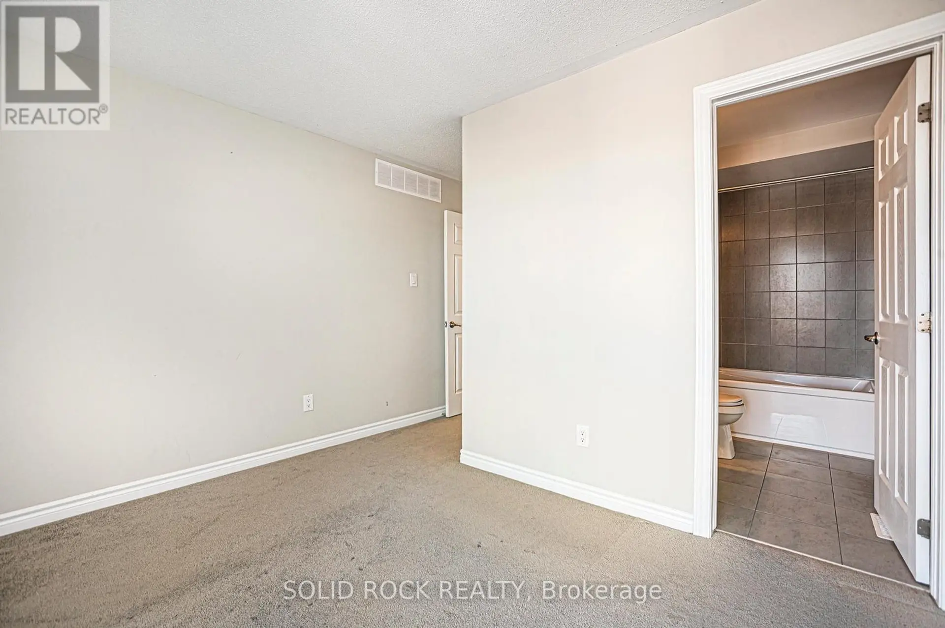 #42 150 WALLEYE PRIVATE - Image 11