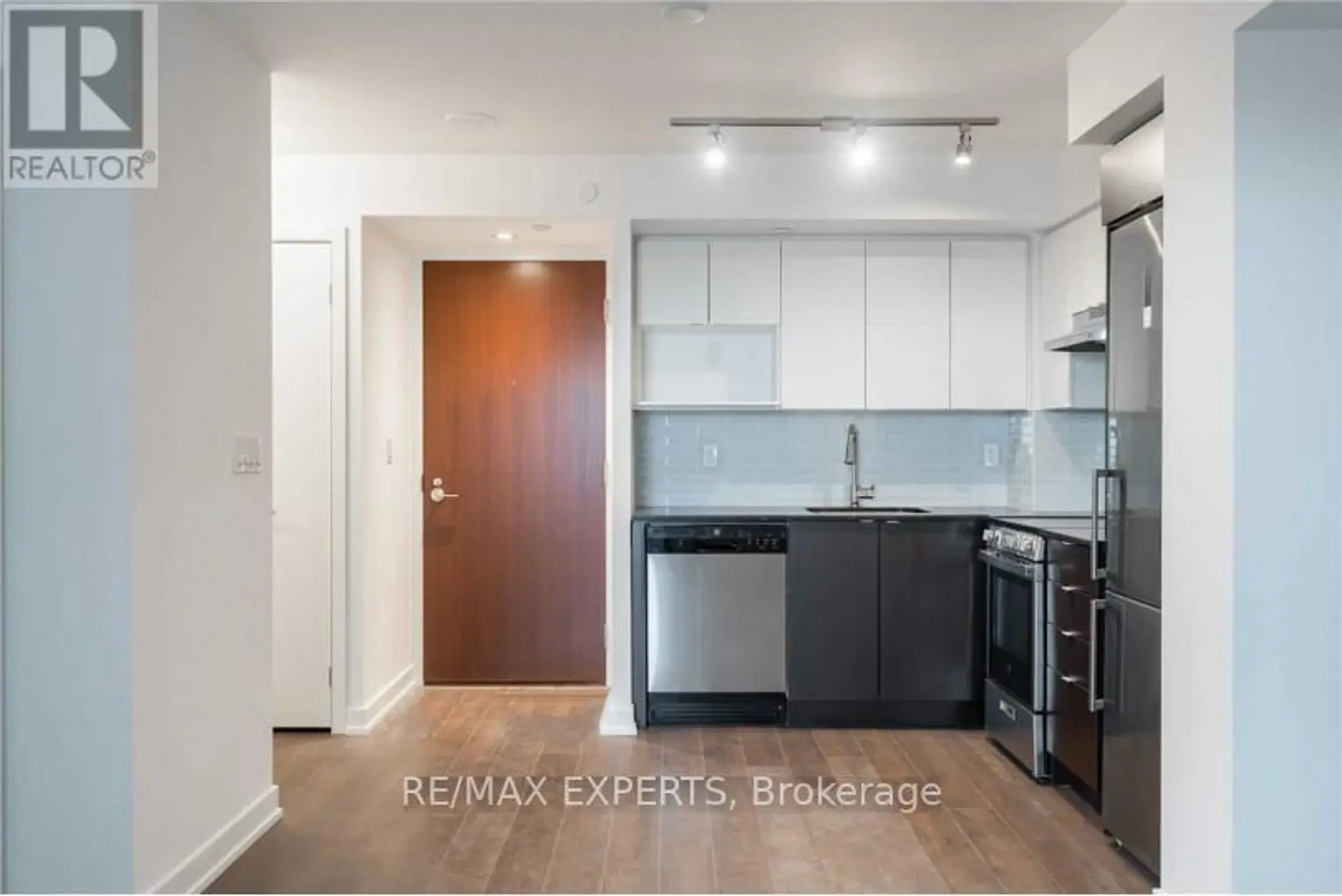 #317 120 VARNA DRIVE - Image 5