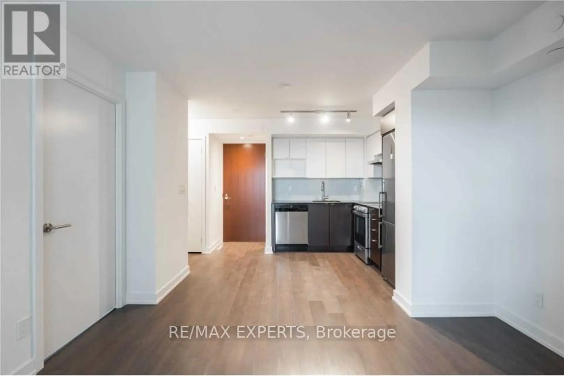 #317 120 VARNA DRIVE - Image 8