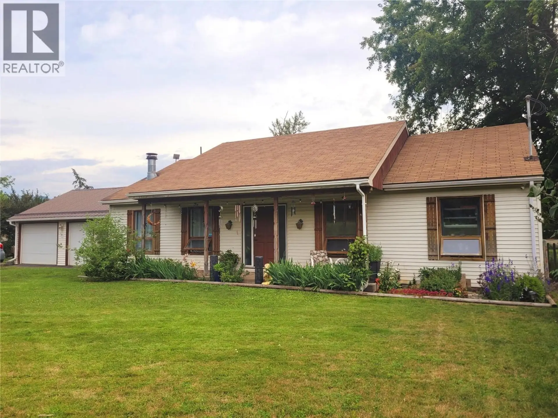 Property at 177 24 Highway, Little Fort, BC