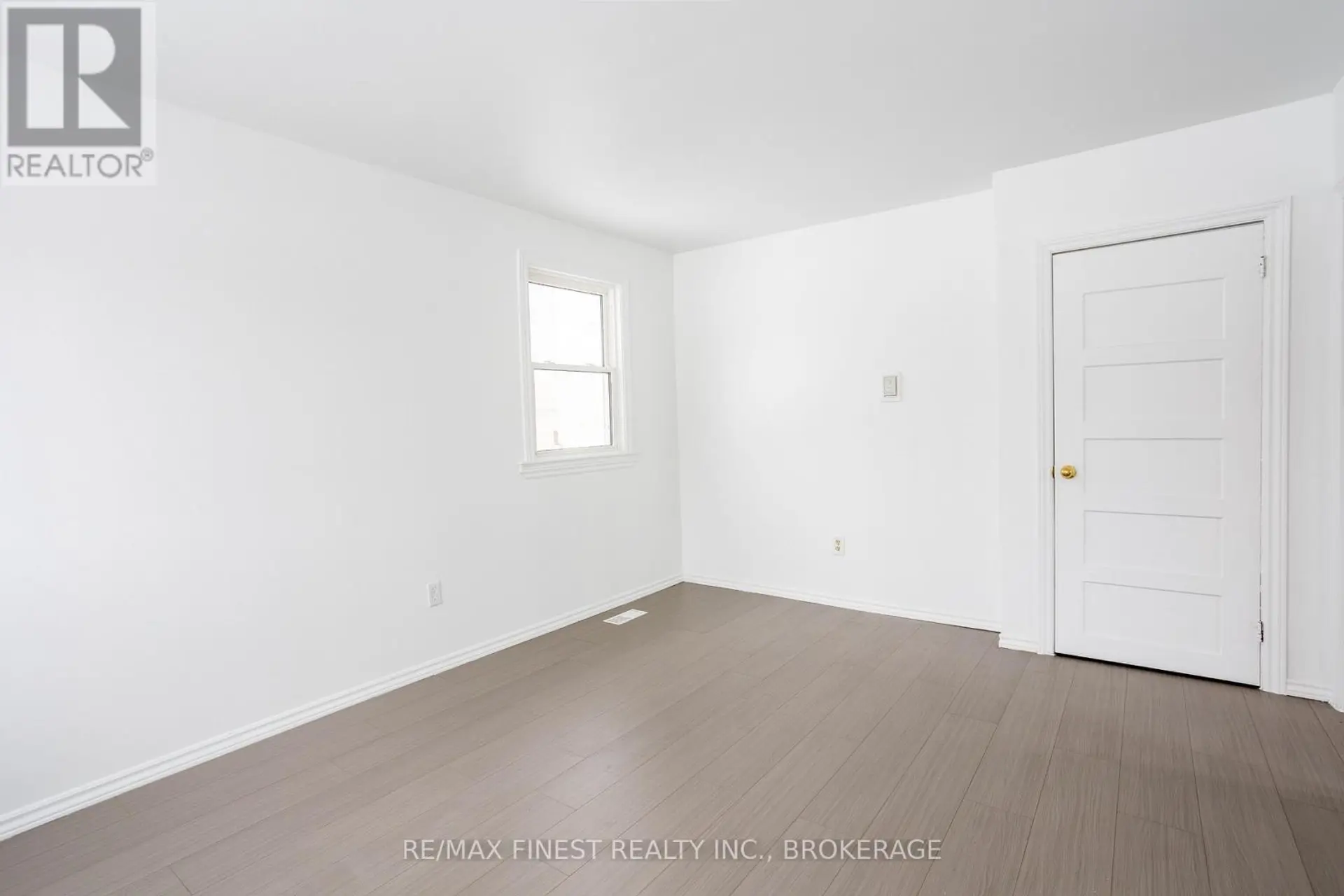 559 MACDONNELL STREET - Image 3