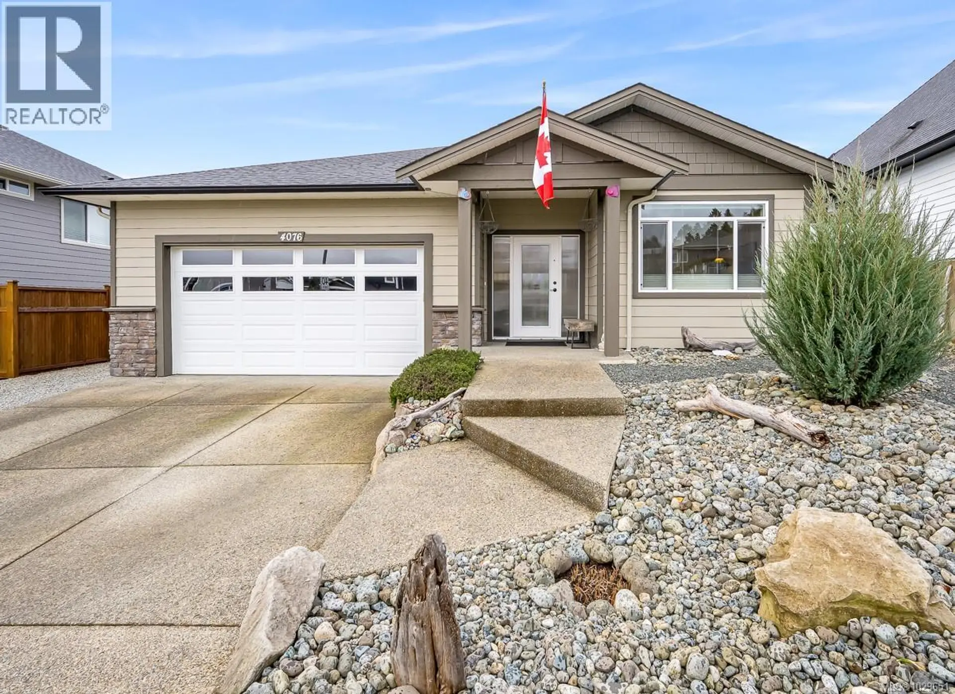 Property at 4076 Canterbury Way, Courtenay, BC