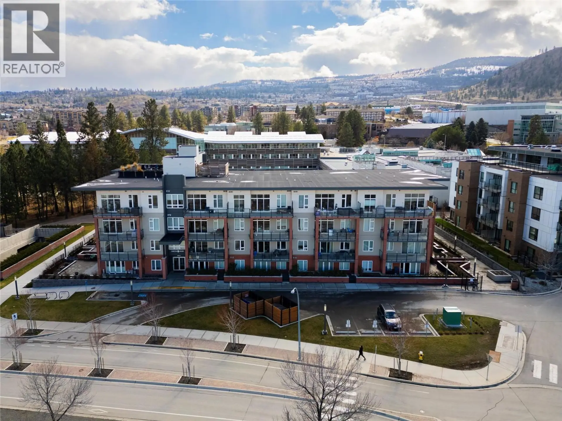 Property at #306 885 UNIVERSITY Drive, Kamloops, BC
