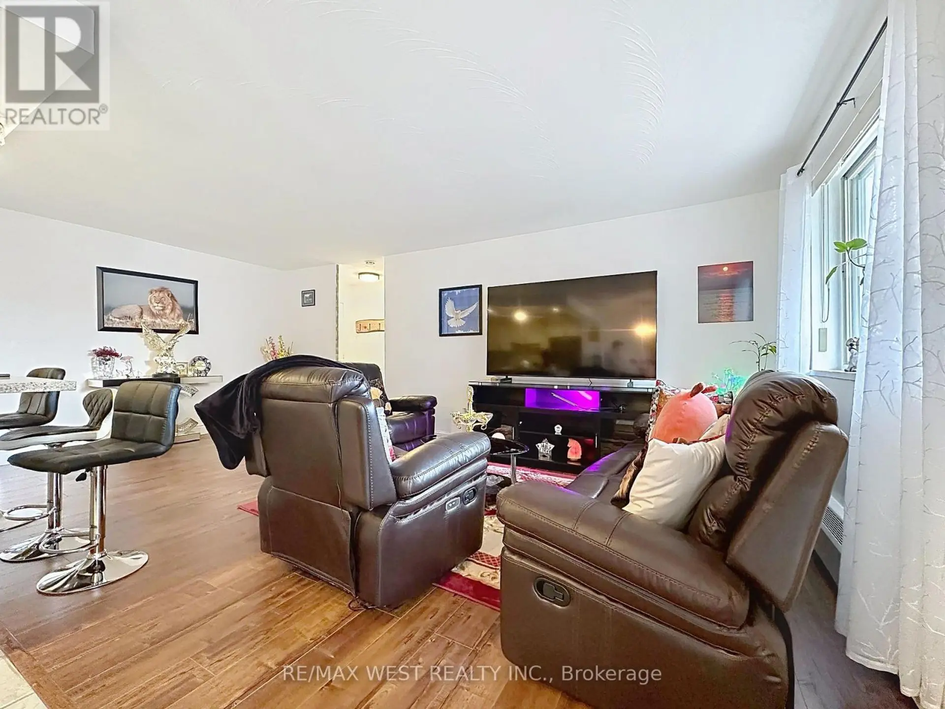 #206 800 KENNEDY ROAD - Image 5