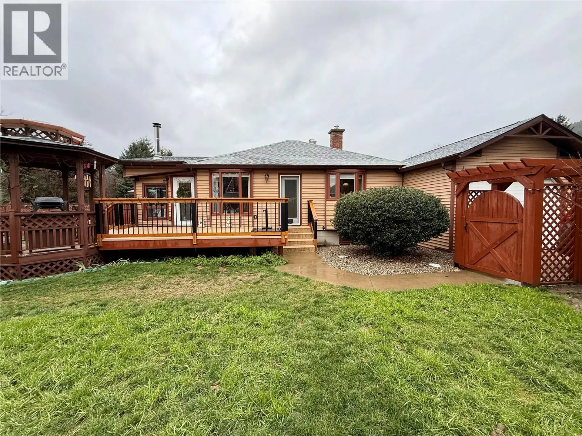 Property at 1094 Wanjoff Road, Robson, BC