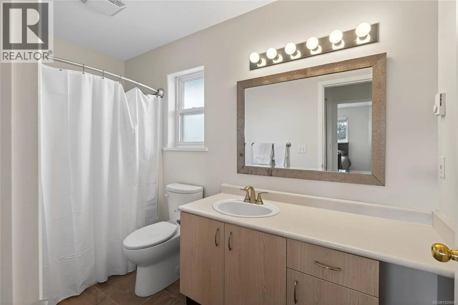 Property at #401 840 BRAIDWOOD RD, Courtenay, BC