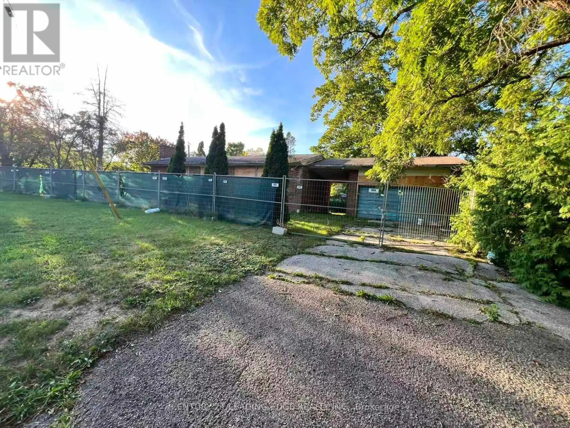 329 MILL STREET - Image 4