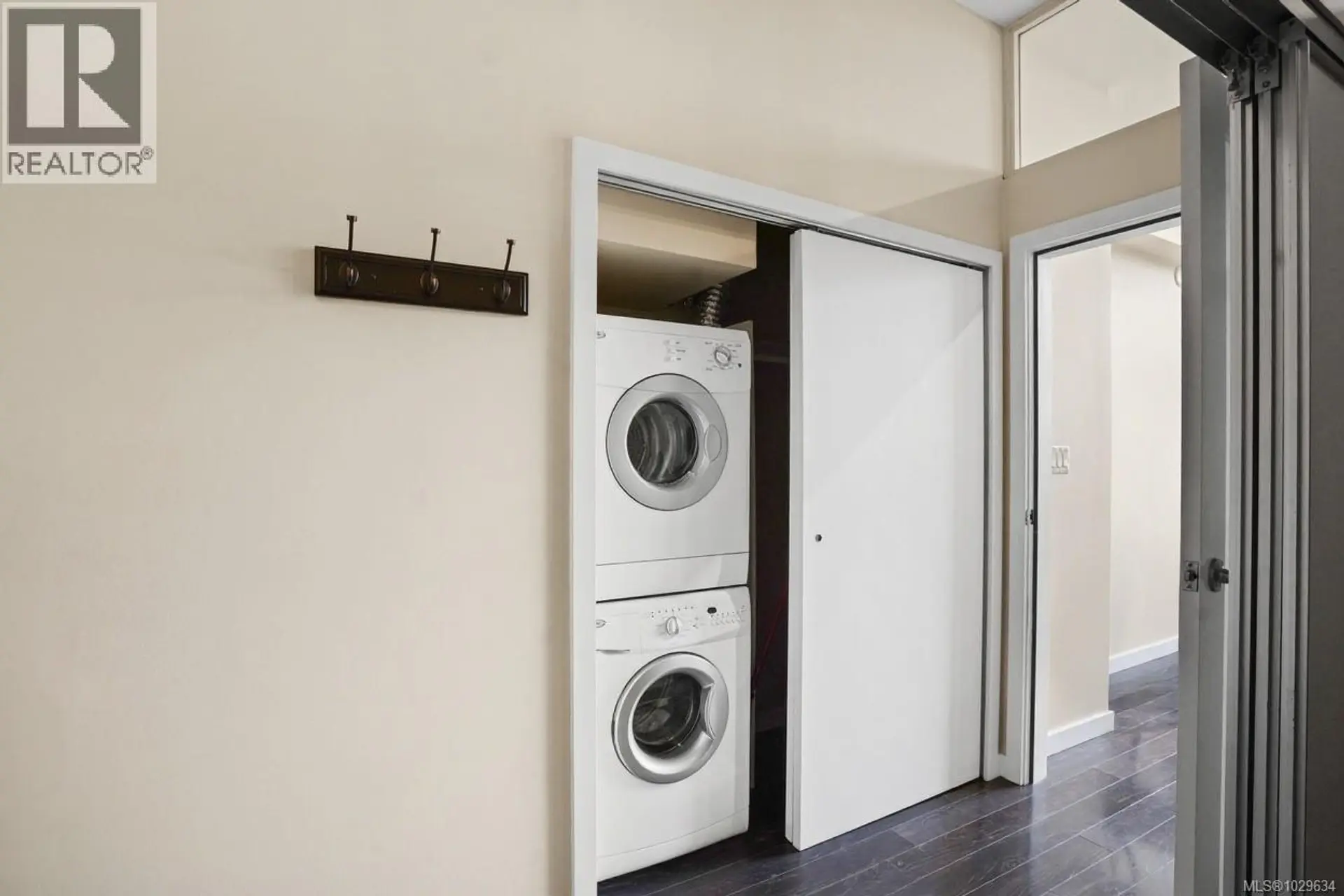 Property at #402 1121 FORT ST, Victoria, BC