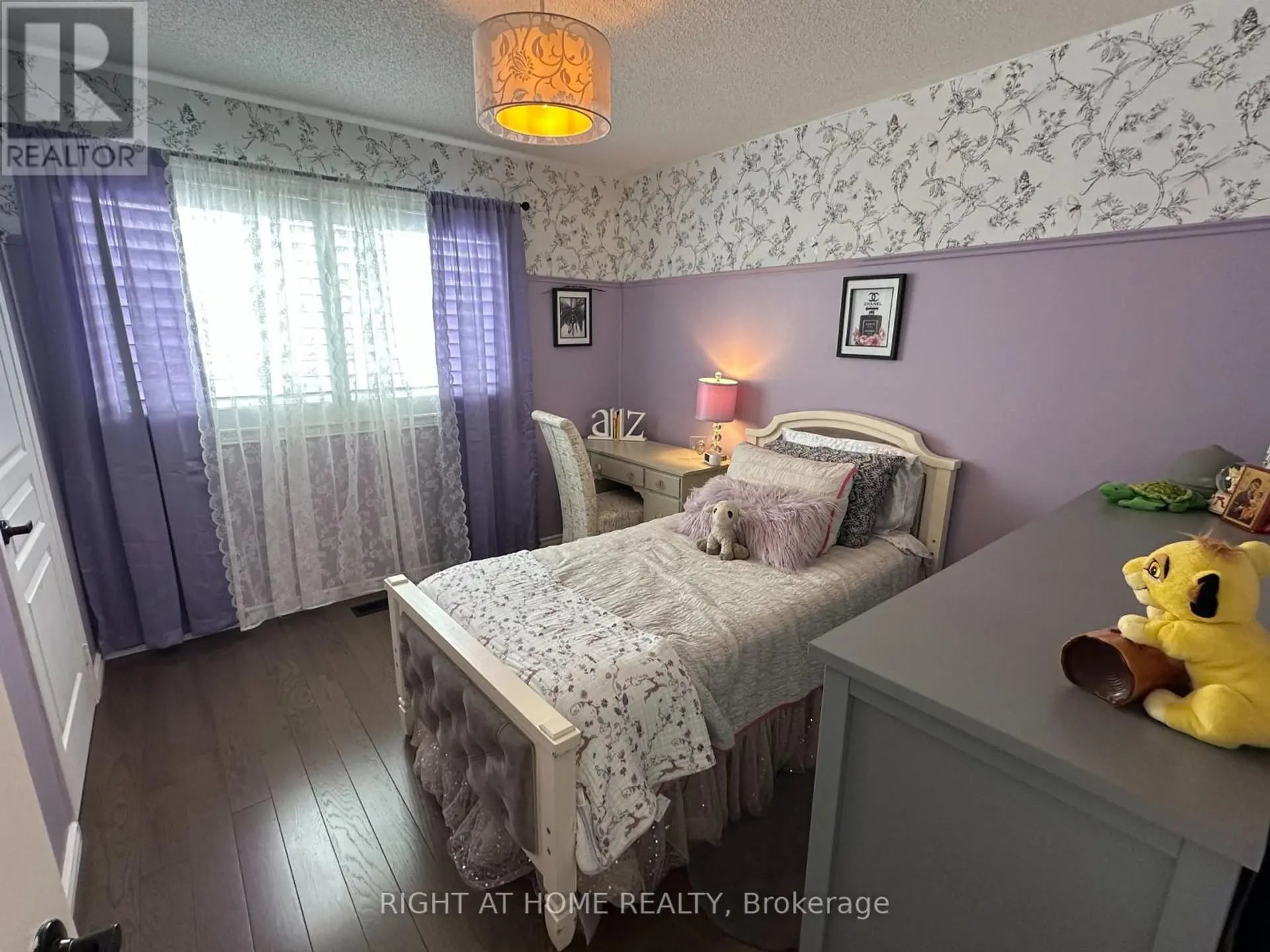 23 GRANDWOOD AVENUE - Image 14