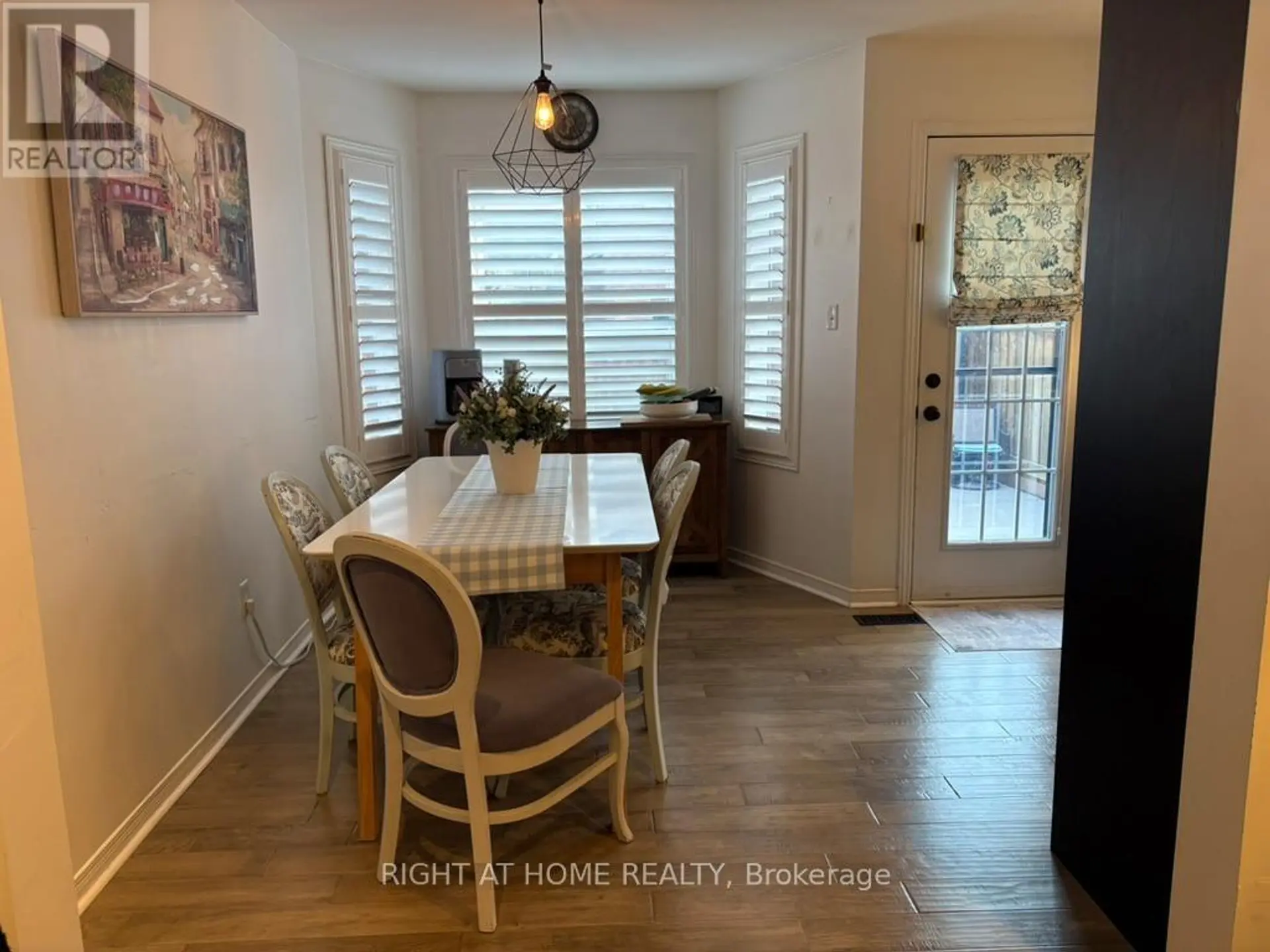 23 GRANDWOOD AVENUE - Image 8