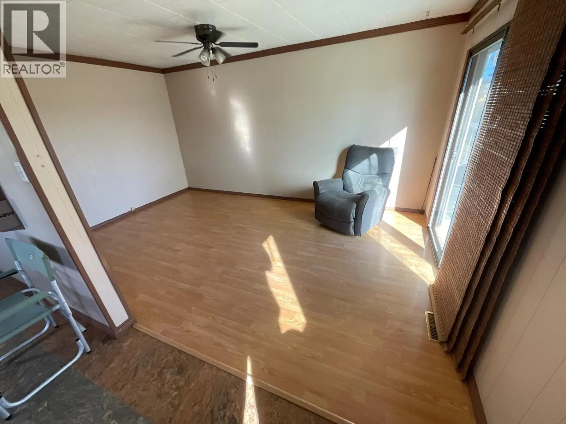 Property at 13235 LAKESHORE DRIVE, Charlie Lake, BC