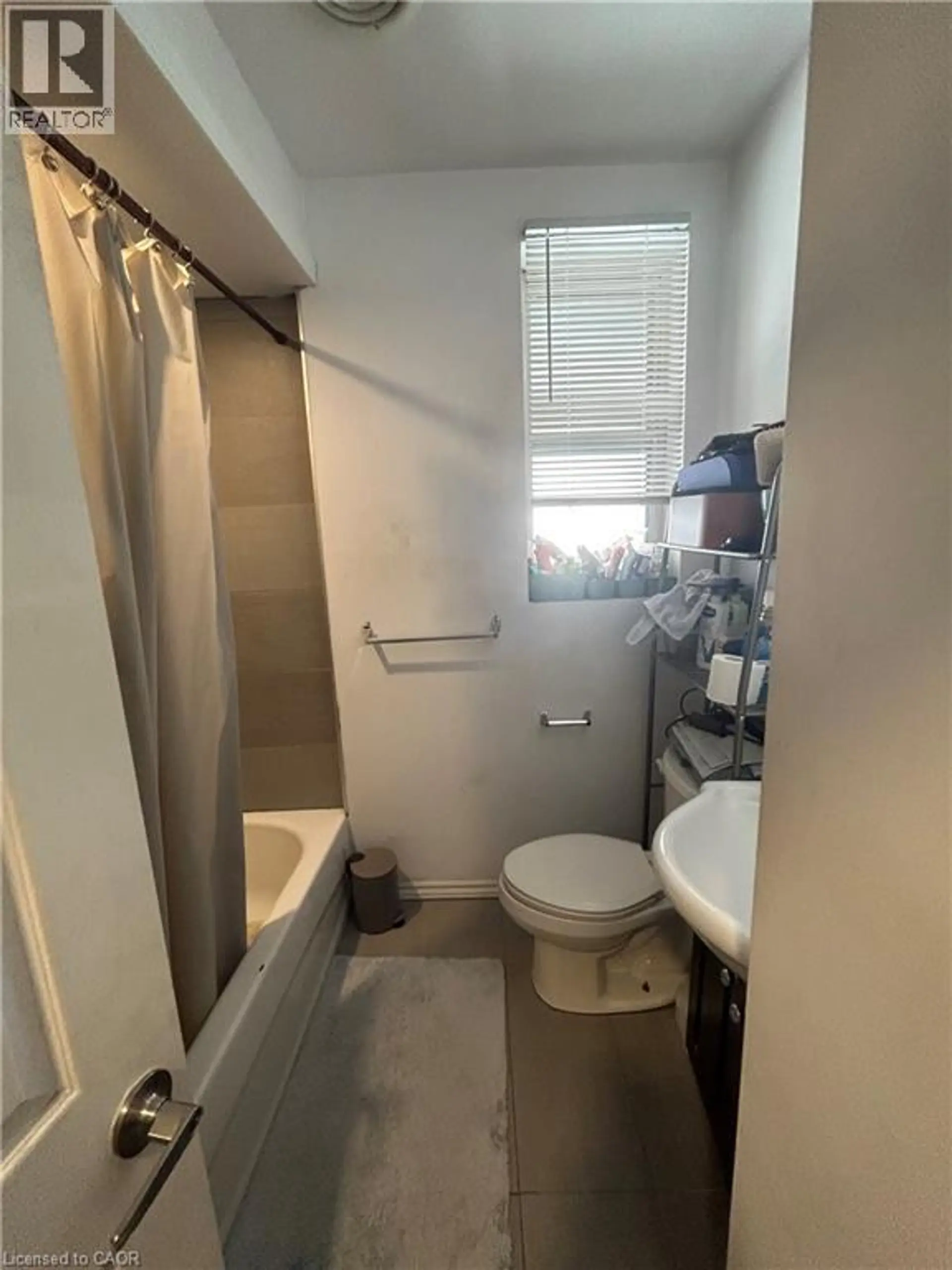 8 ST. MATTHEWS Avenue - Image 7