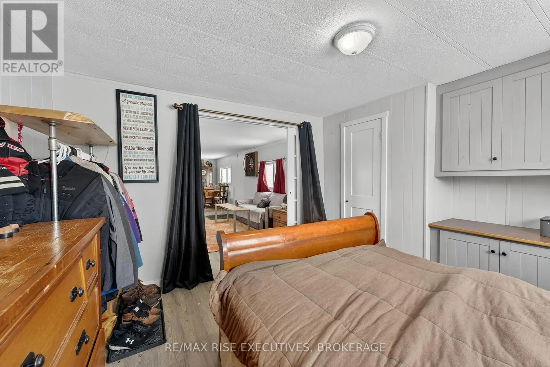 4 CEDAR STREET - Image 12