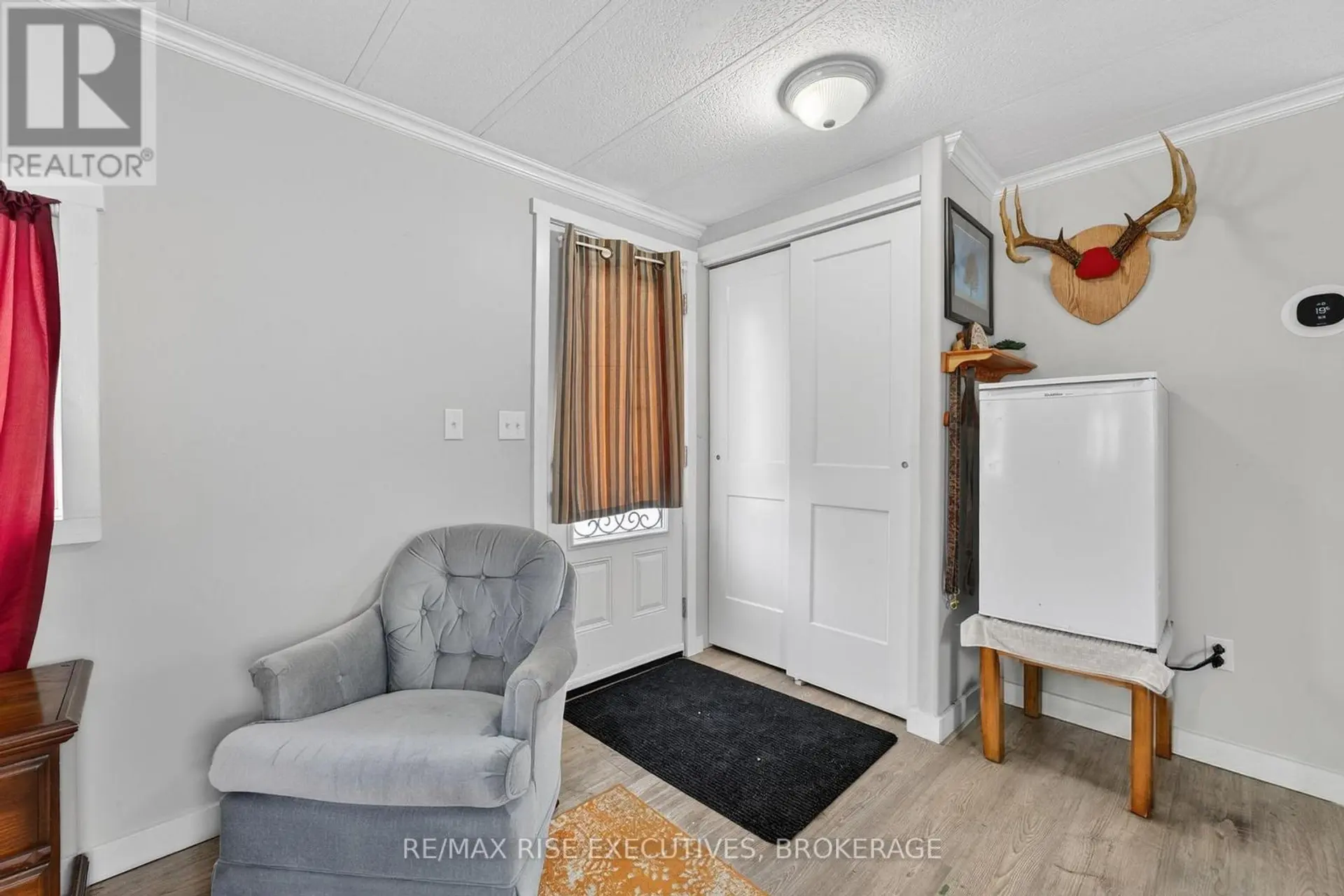 4 CEDAR STREET - Image 3