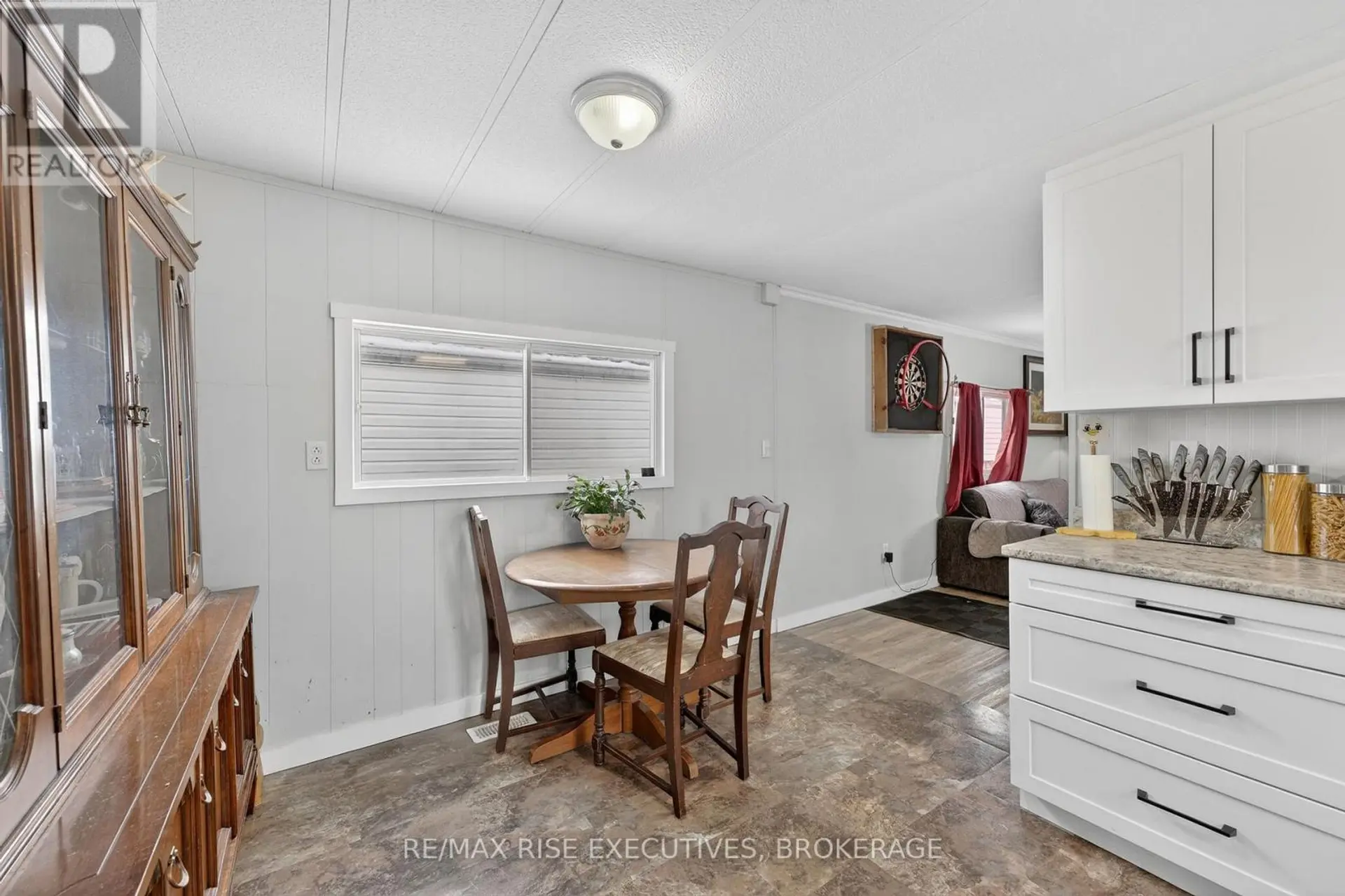 4 CEDAR STREET - Image 7