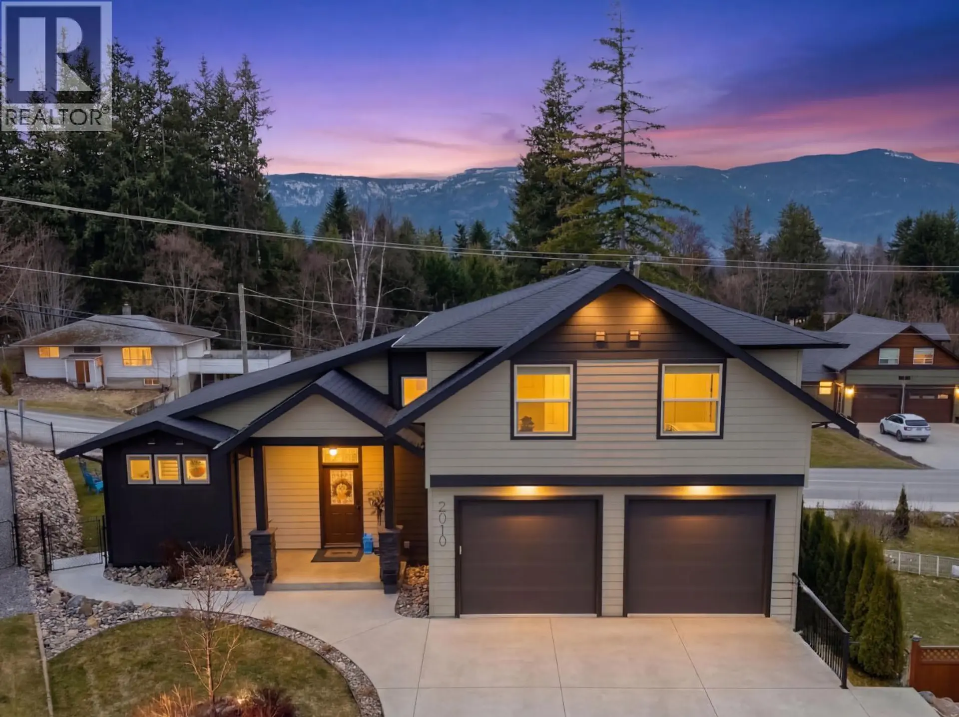 Property at 2010 15 Avenue SE, Salmon Arm, BC