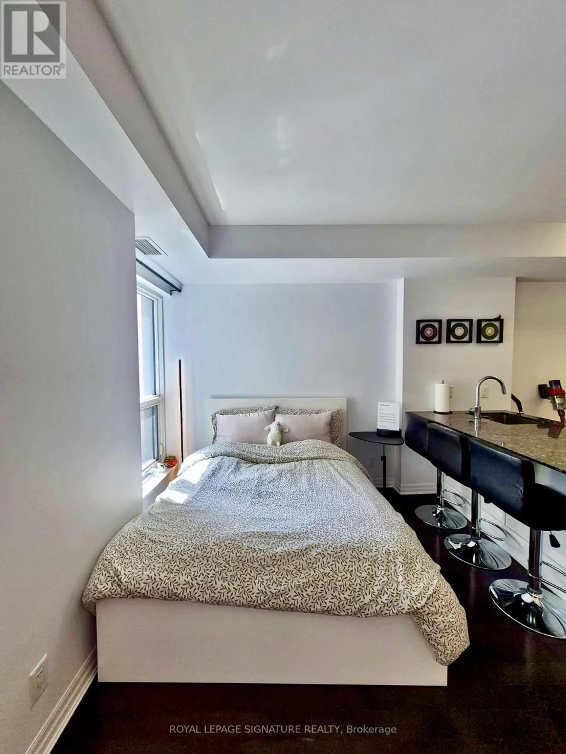 #1208 242 RIDEAU STREET - Image 9