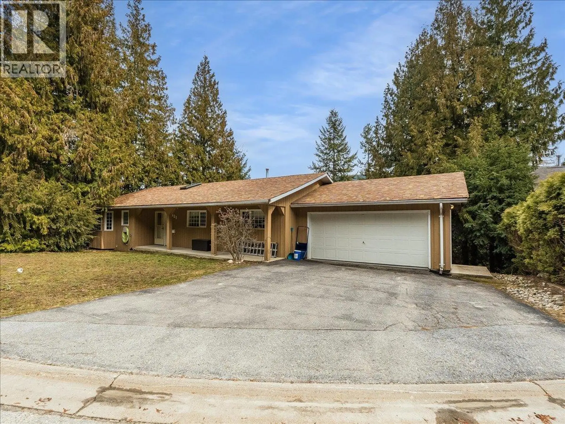 Property at 2421 12th Avenue, Castlegar, BC