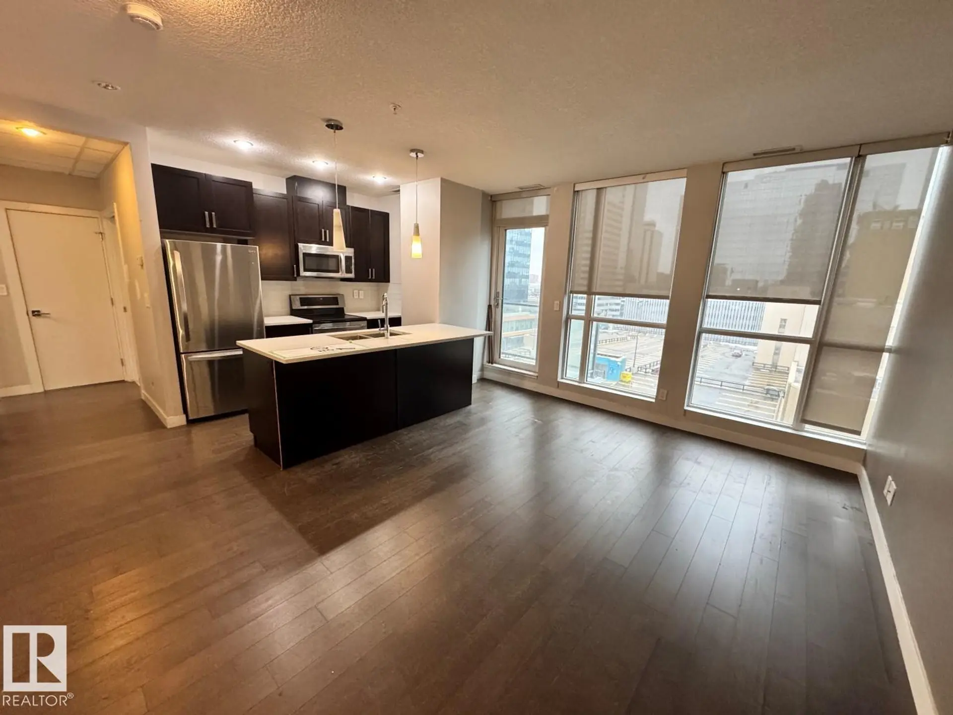 #802 10238 103 ST NW - Image 2