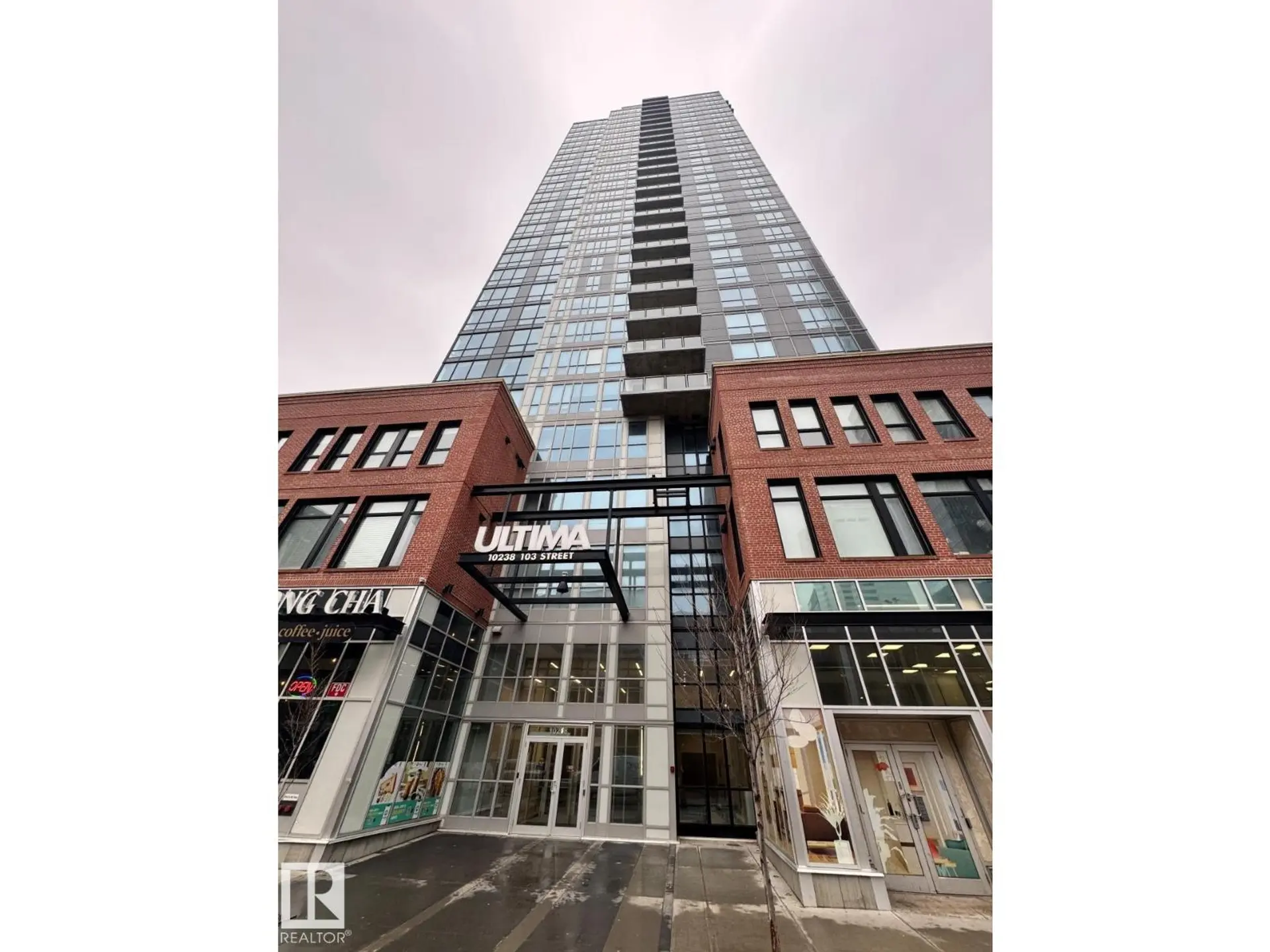 #802 10238 103 ST NW - Image 1