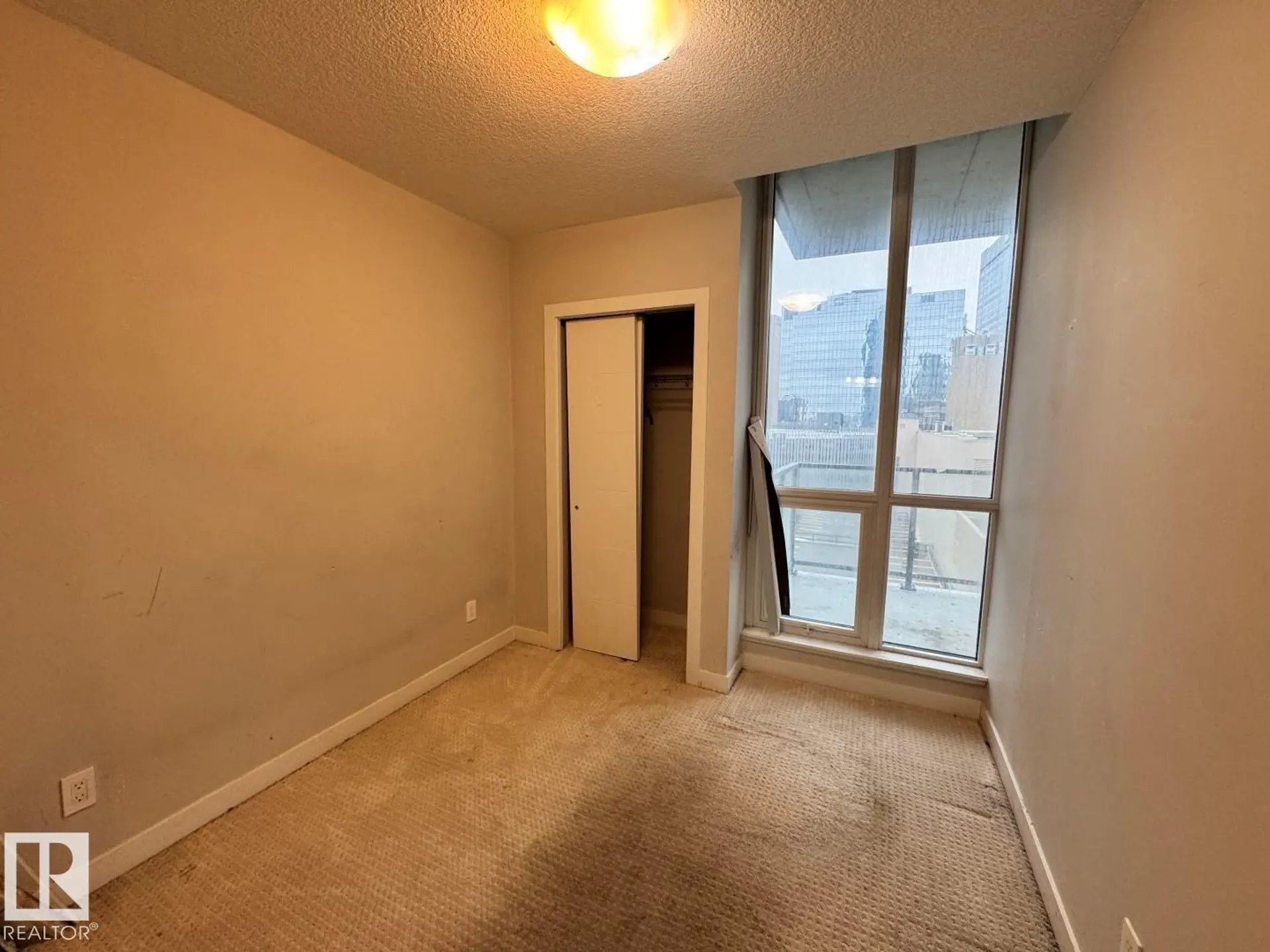 #802 10238 103 ST NW - Image 5