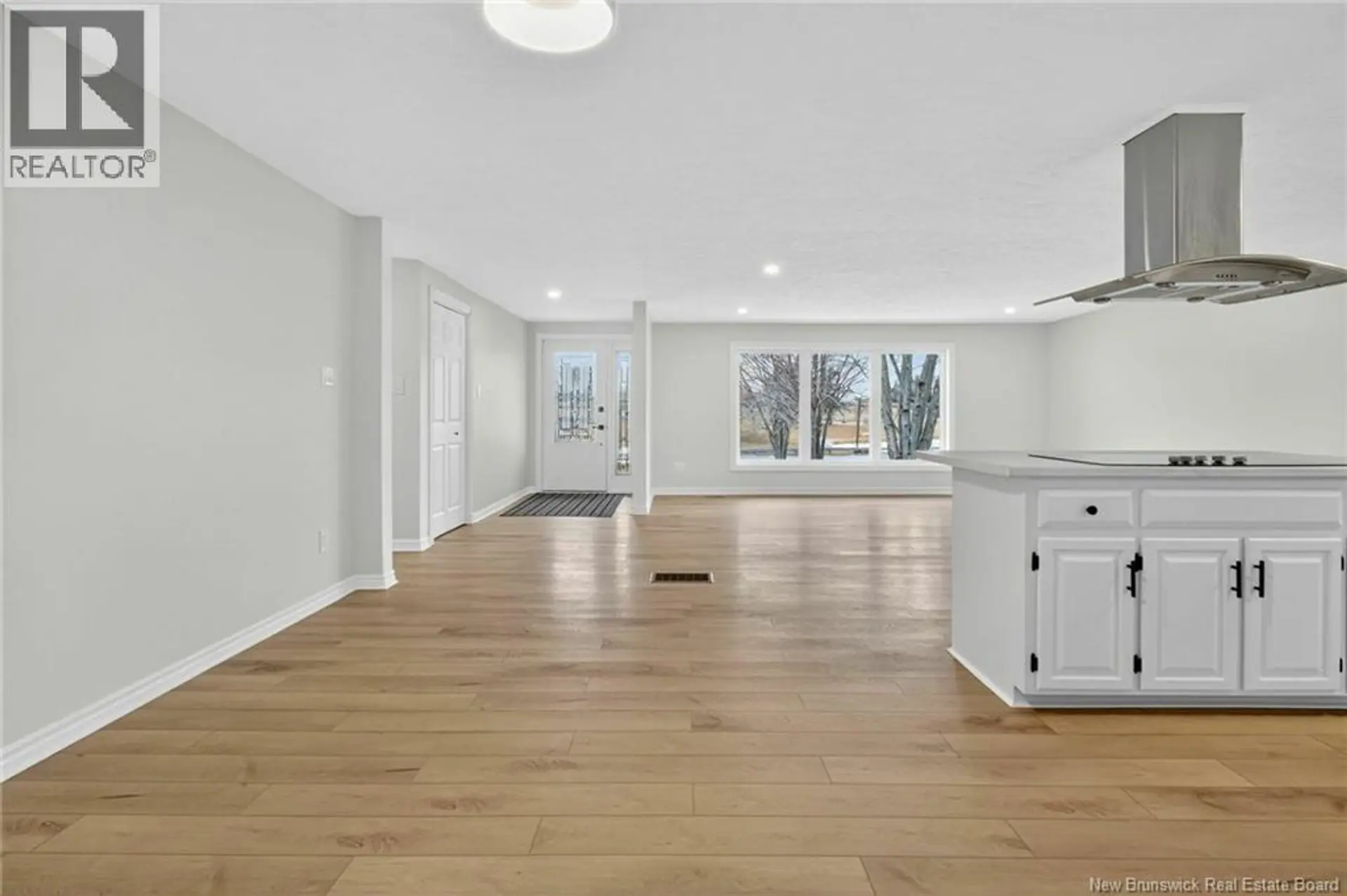 125 EVANGELINE STREET - Image 10