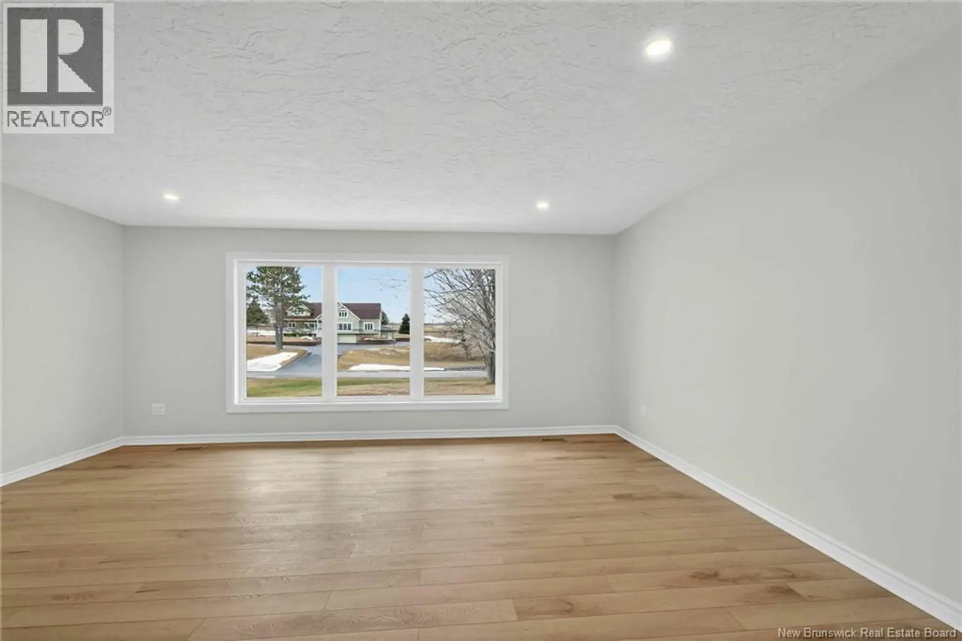 125 EVANGELINE STREET - Image 2
