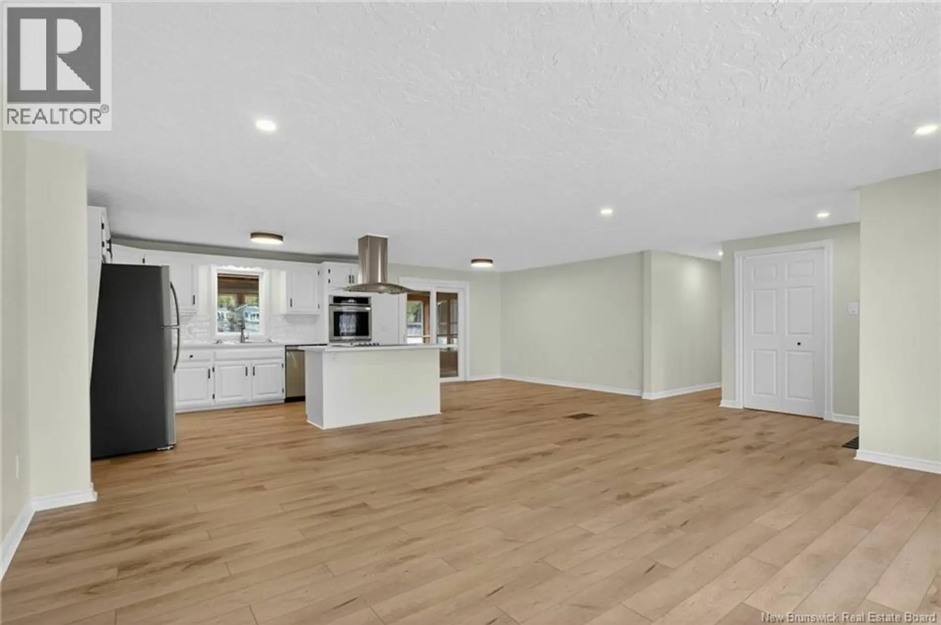 125 EVANGELINE STREET - Image 5