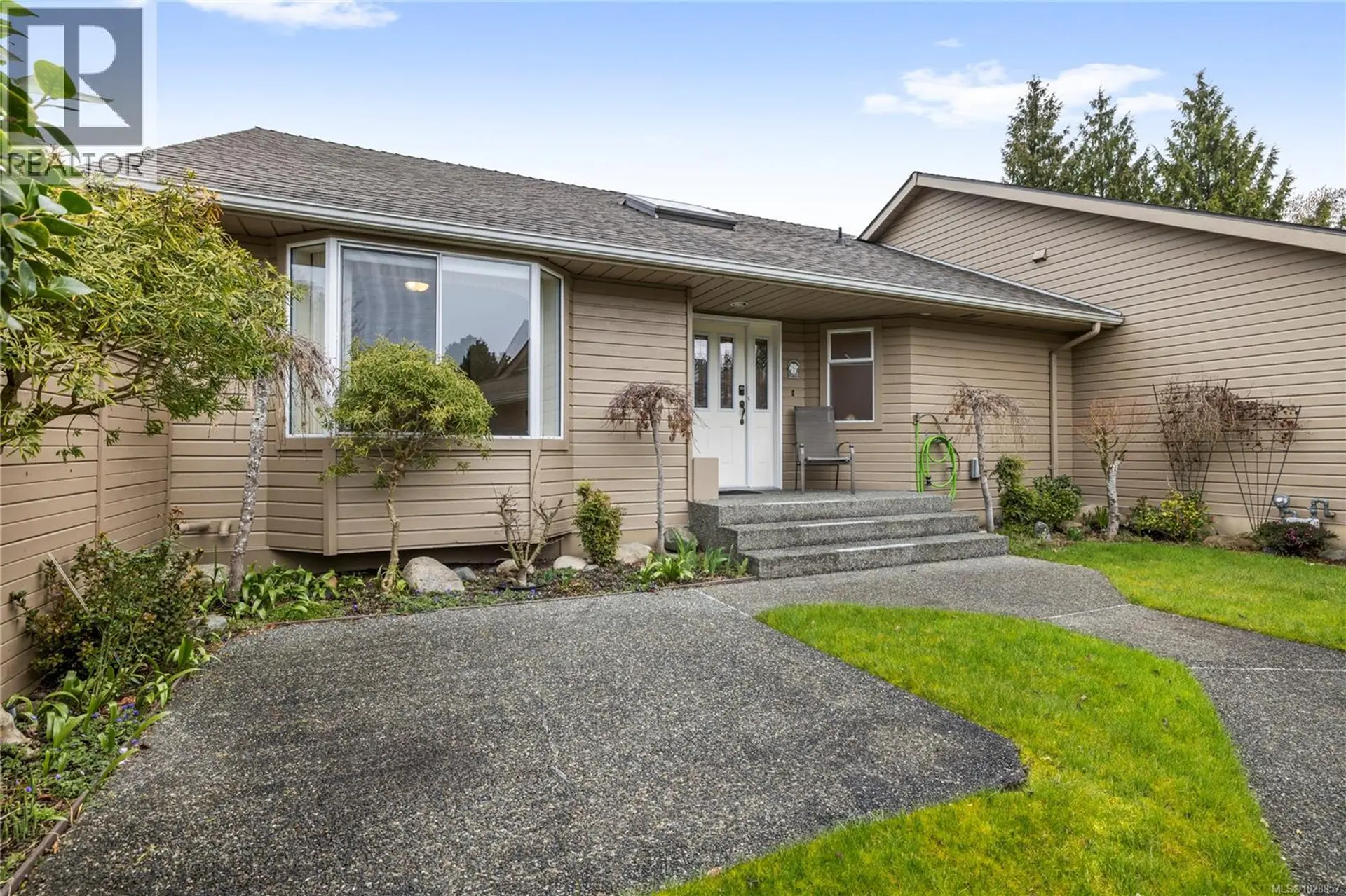 Property at #38 529 Johnstone Rd, Parksville, BC