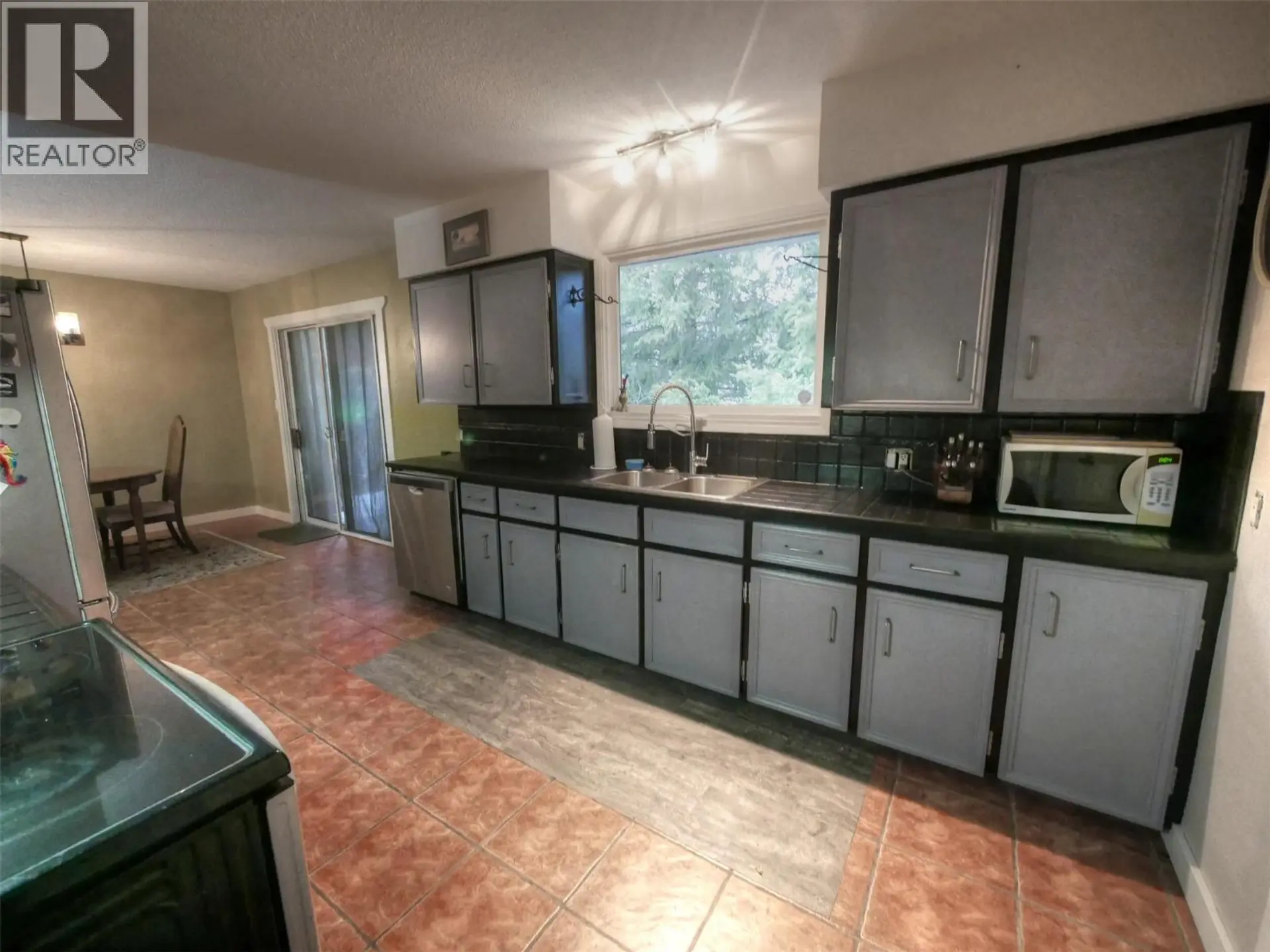 Property at 1895 COLUMBIA GARDENS ROAD, Fruitvale, BC