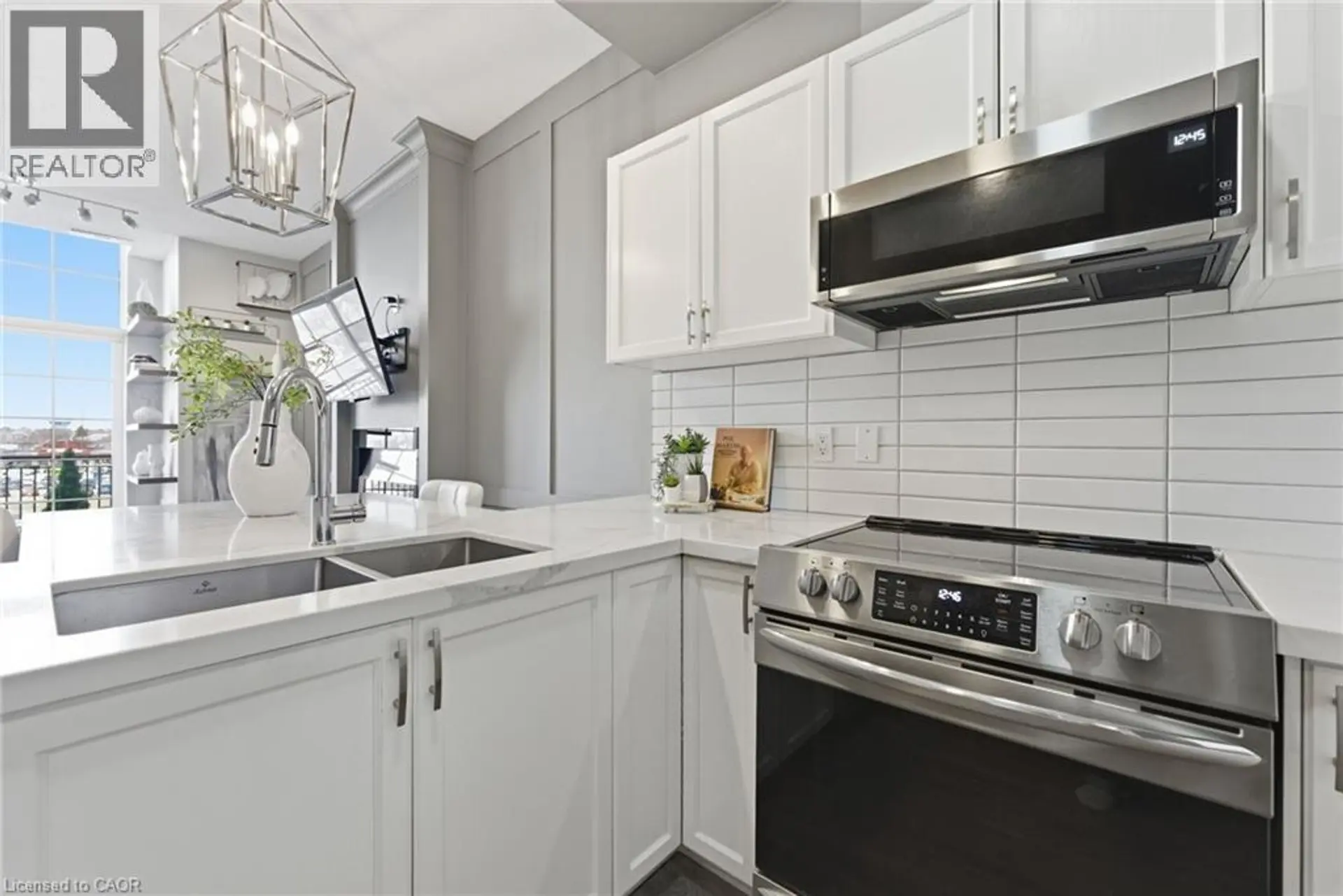 #322 262 DUNDAS Street E - Image 9