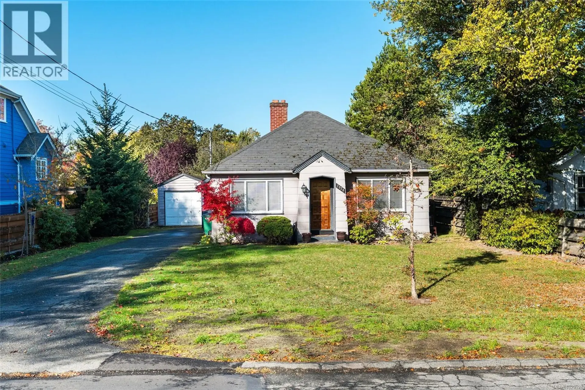 Property at 2926 COLQUITZ AVE, Saanich, BC