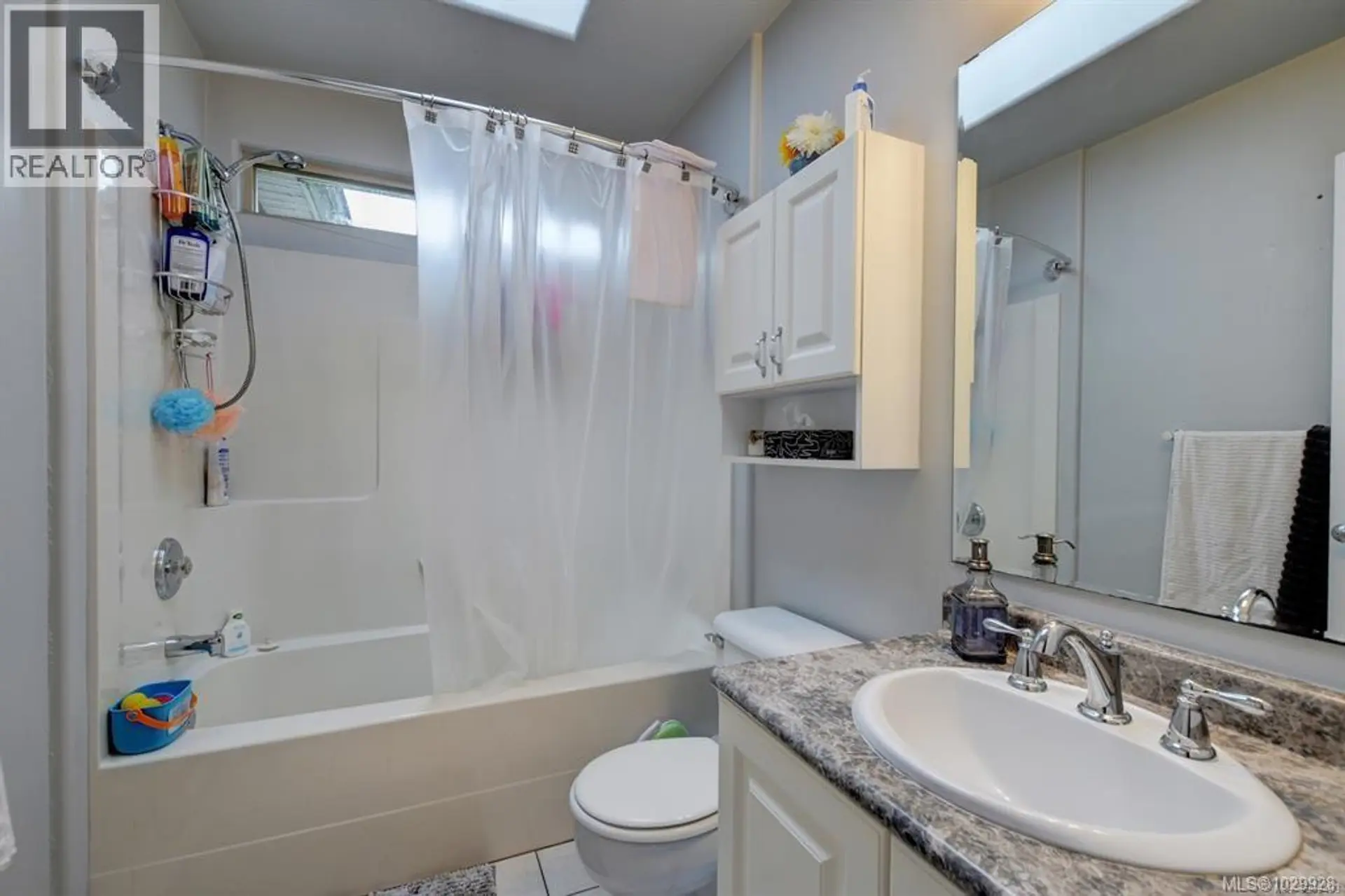 Property at 2926 COLQUITZ AVE, Saanich, BC