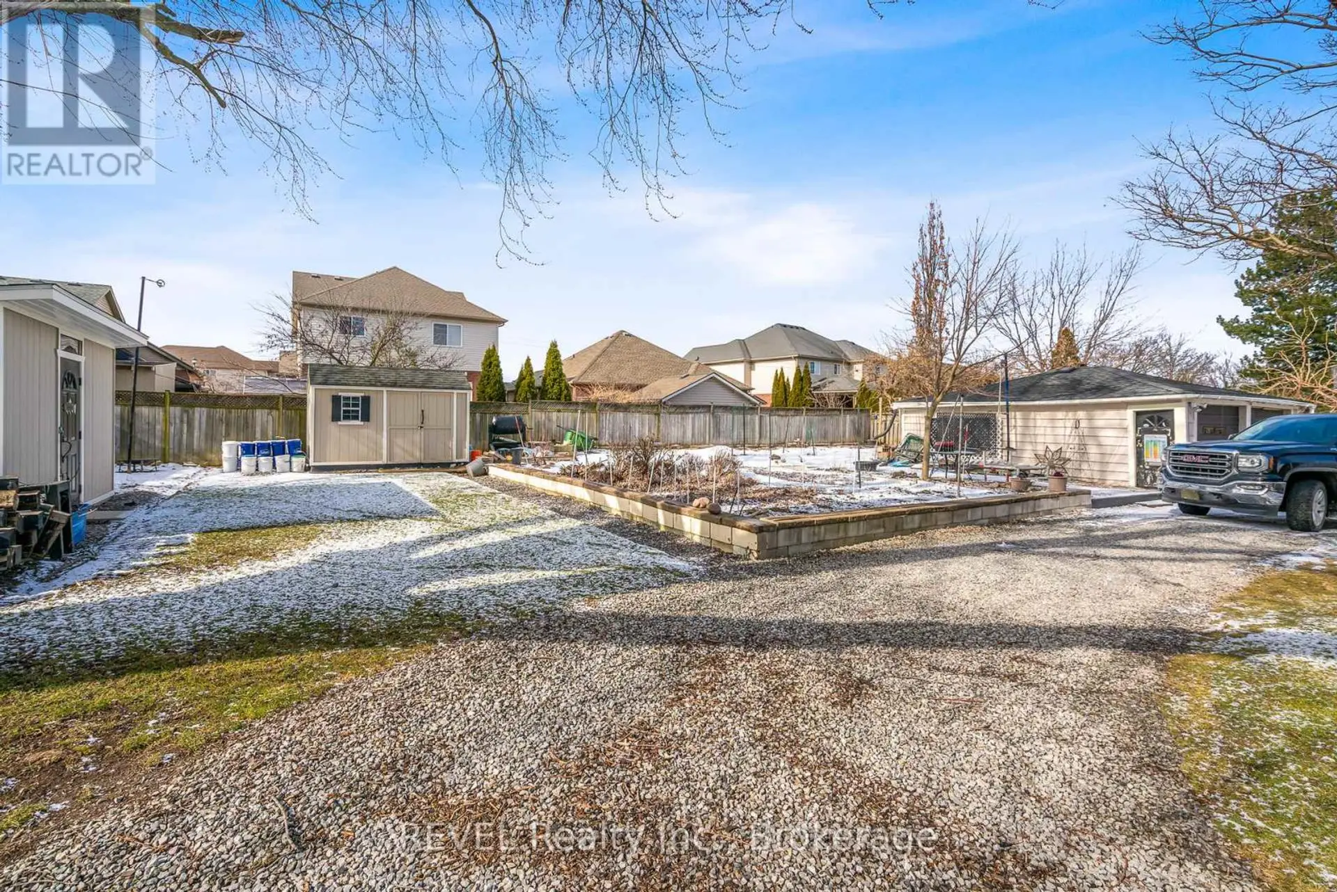 18 VALLEY ROAD - Image 3