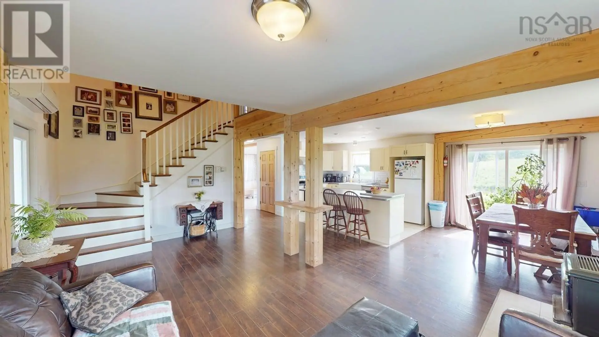 656 OHIO EAST ROAD - Image 2