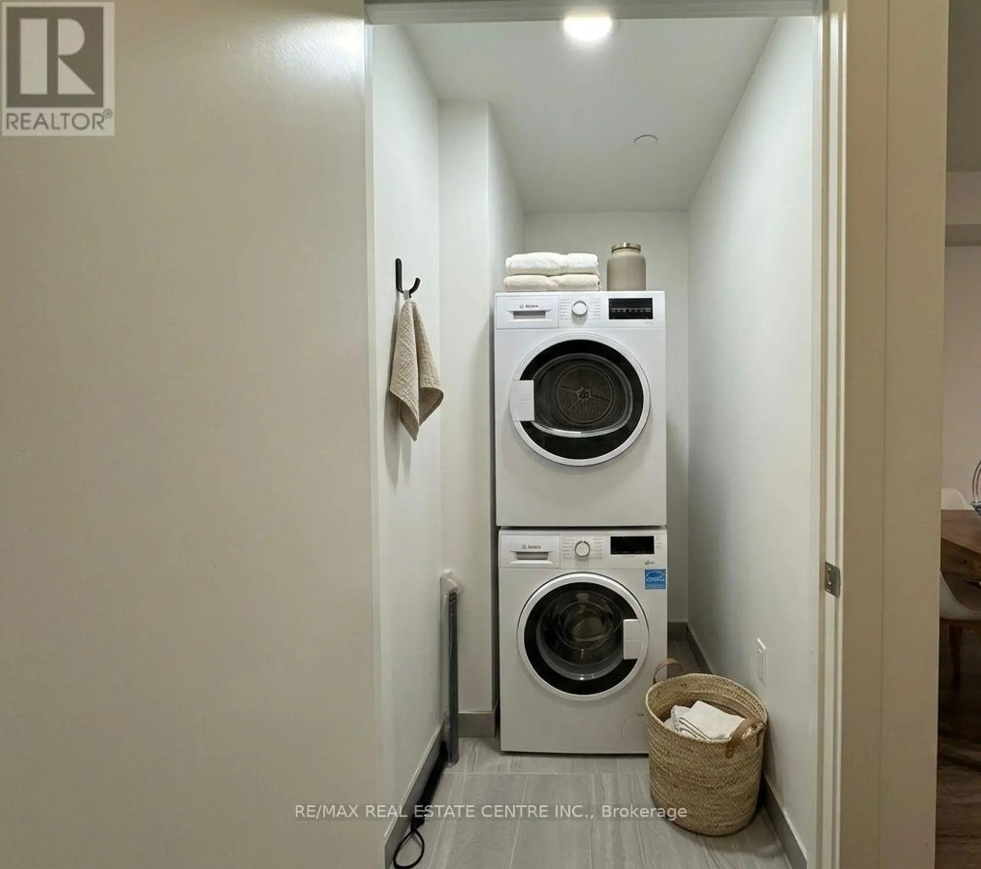 #904 5 WELLINGTON STREET S - Image 15