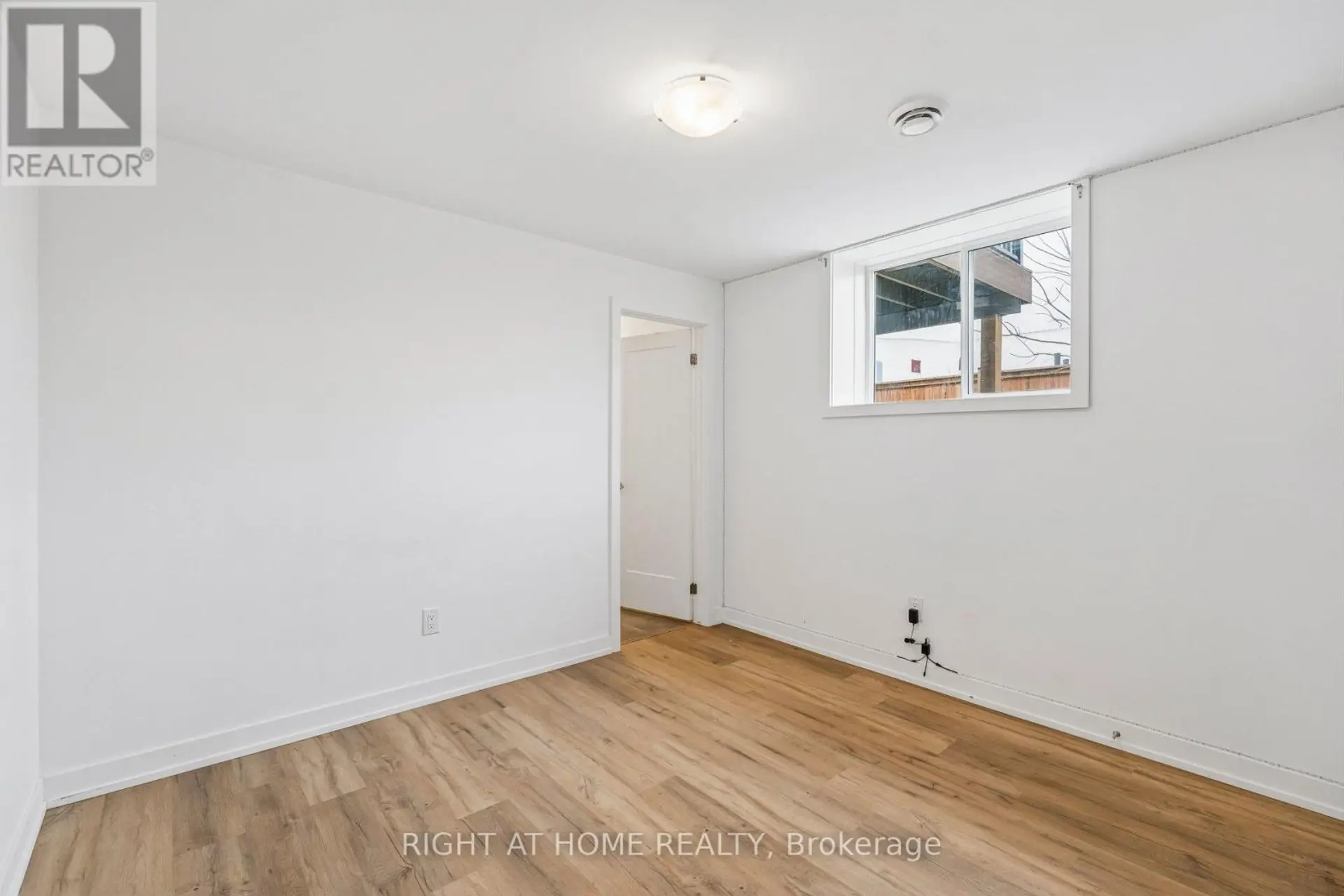 #212 4263 FOURTH AVENUE - Image 9