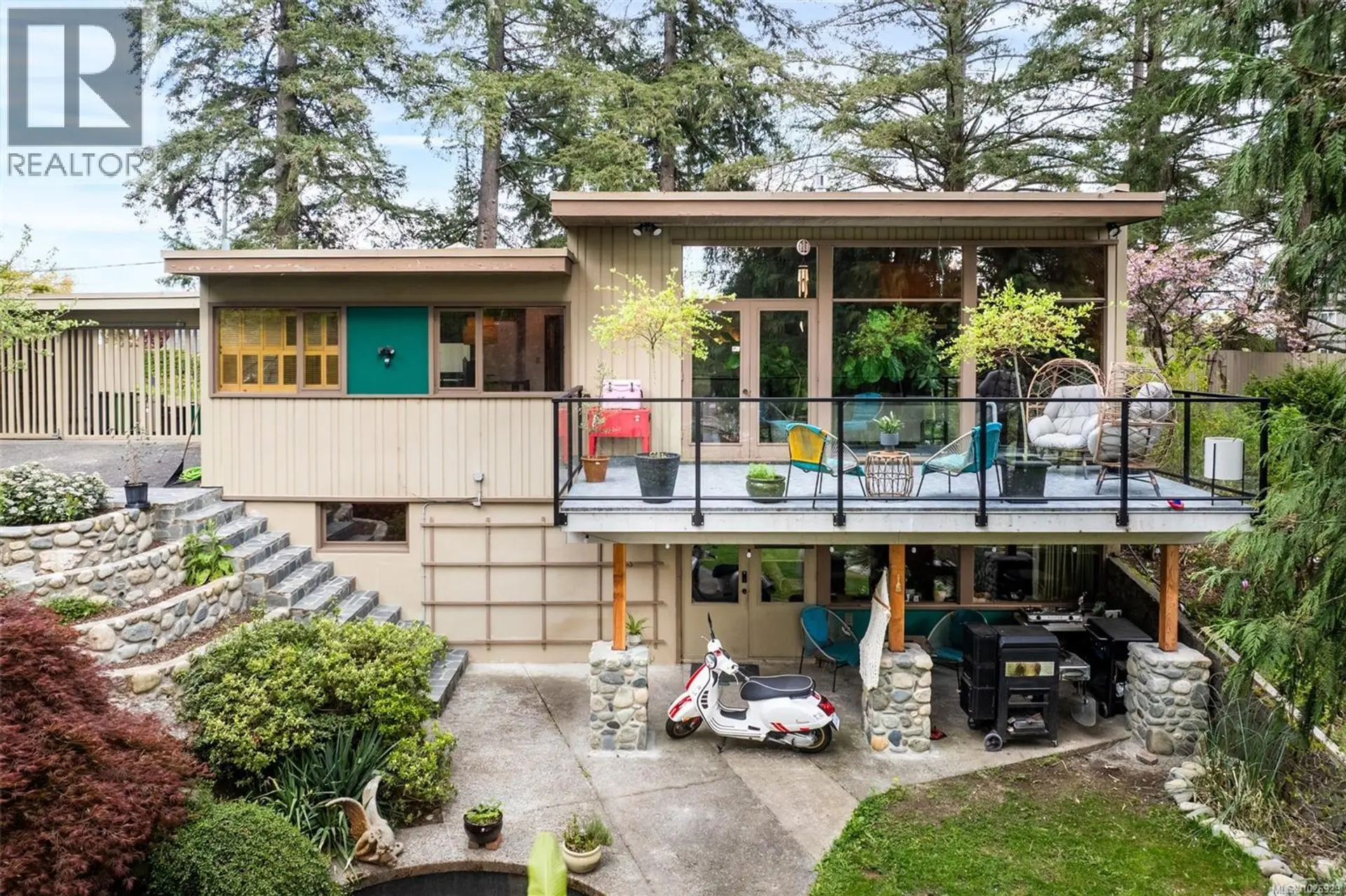 Property at 6110 Grieve Rd, Duncan, BC