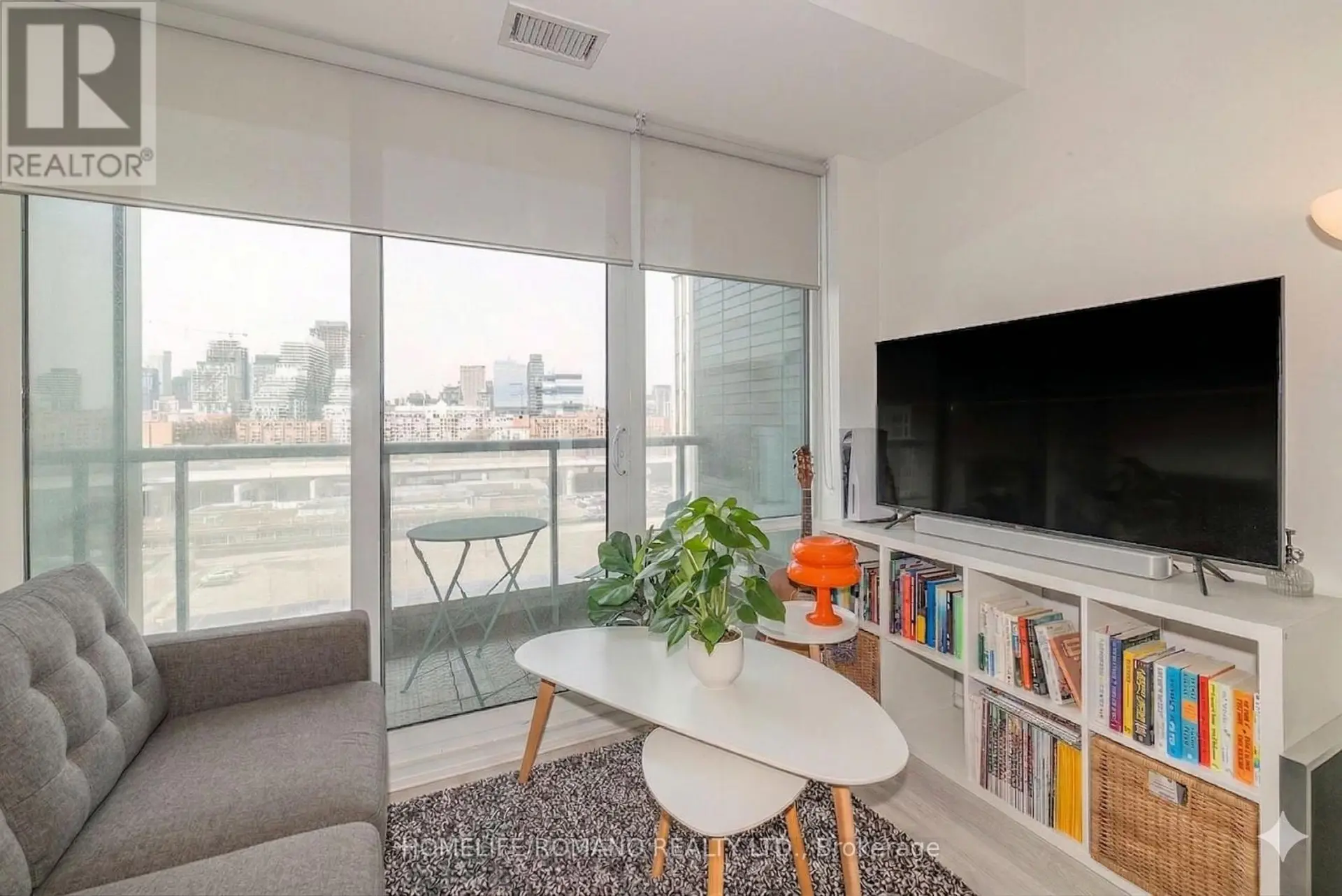 #823 1 EDGEWATER DRIVE - Image 4