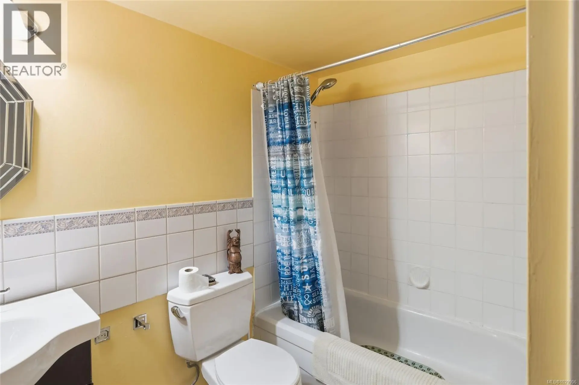 Property at #302 4728 UPLANDS DR, Nanaimo, BC