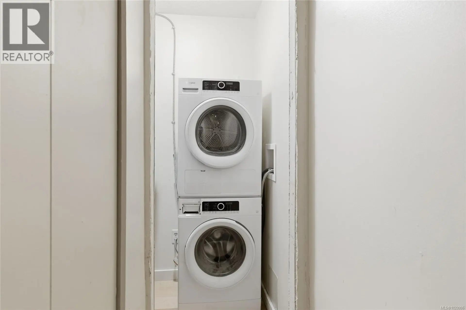 Property at #302 4728 UPLANDS DR, Nanaimo, BC