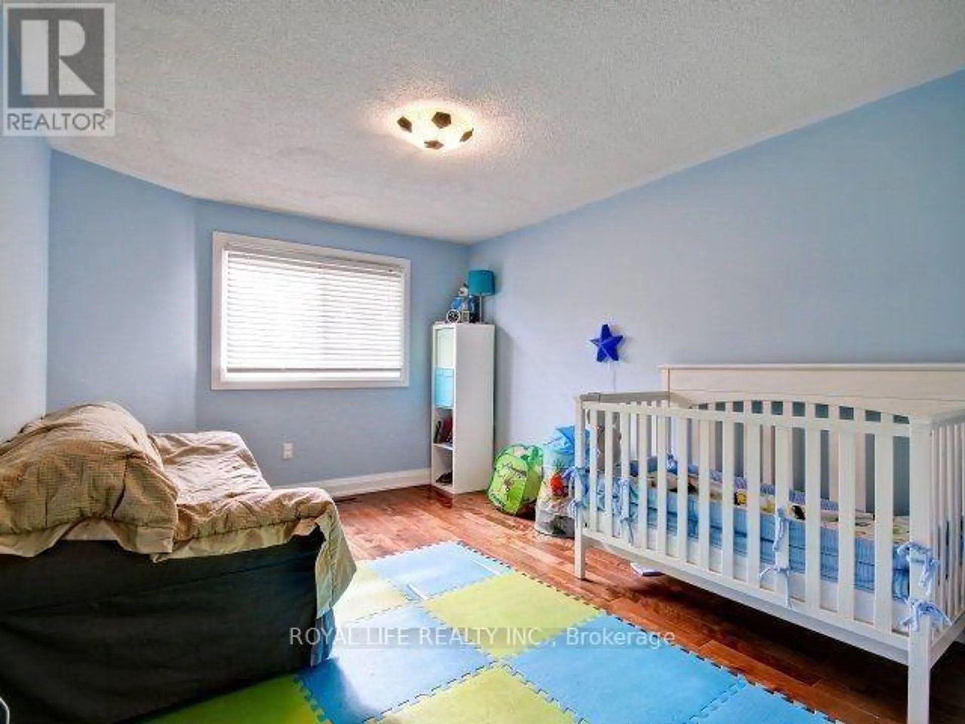 1070 LINDSAY DRIVE - Image 15