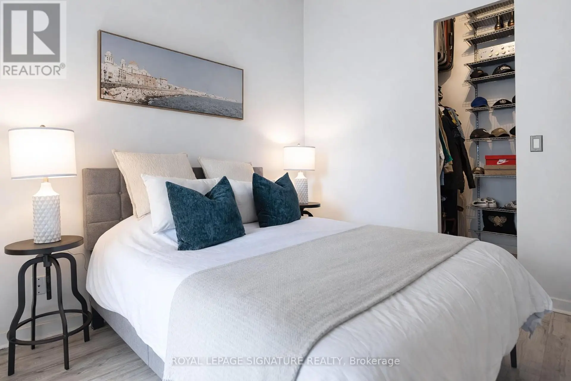 #305 23 BRANT STREET - Image 10