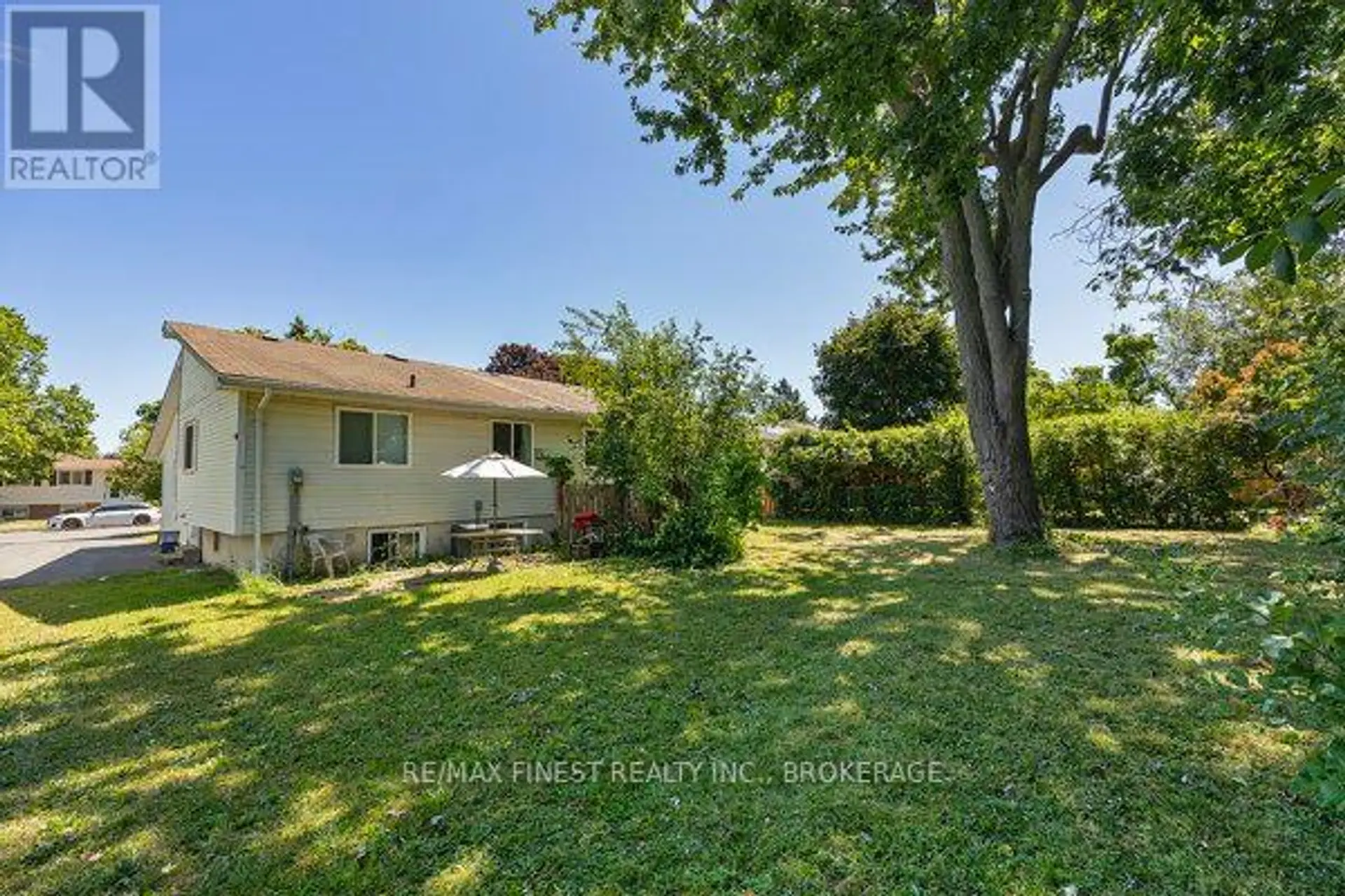 30 WOODSTONE CRESCENT - Image 11