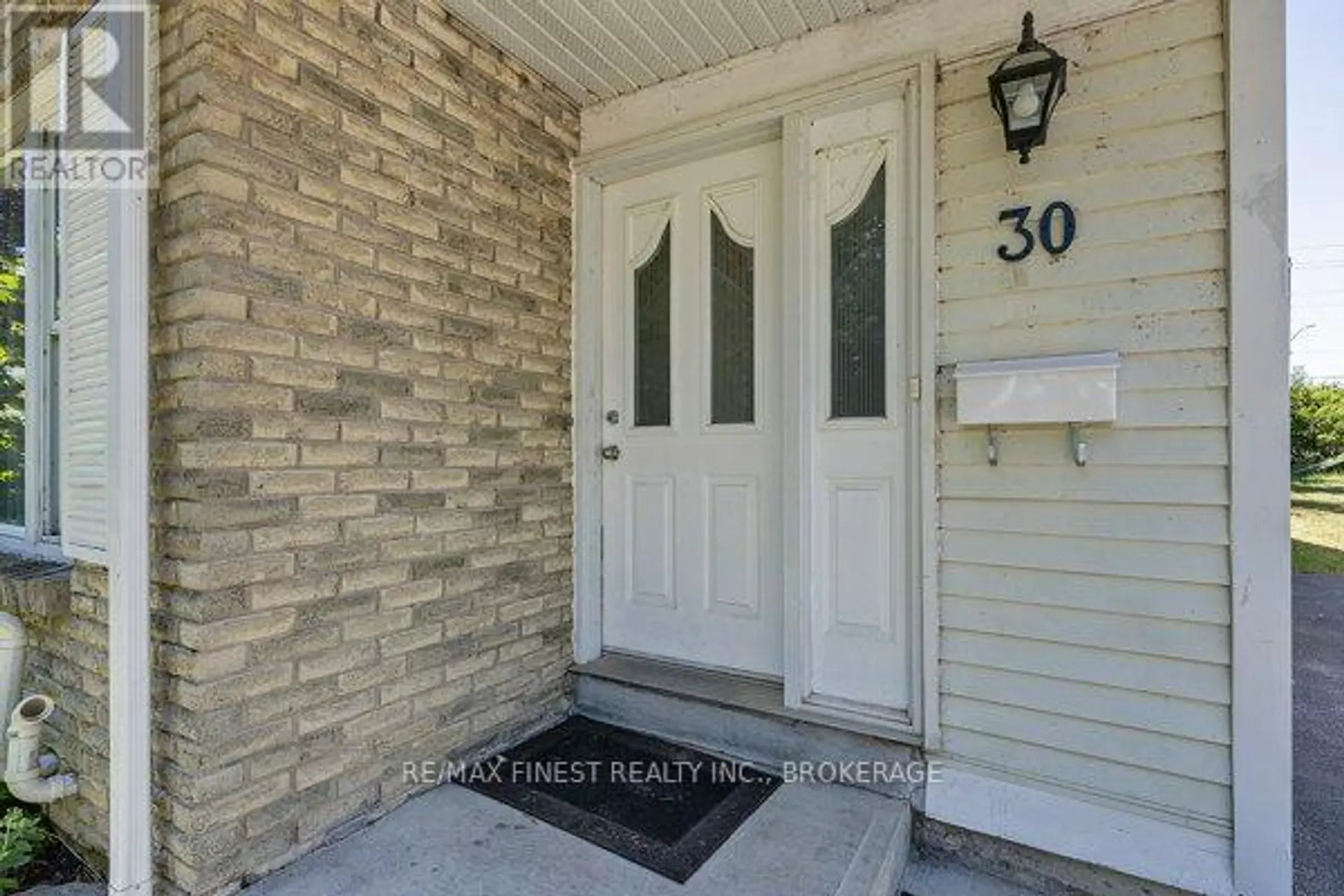 30 WOODSTONE CRESCENT - Image 5