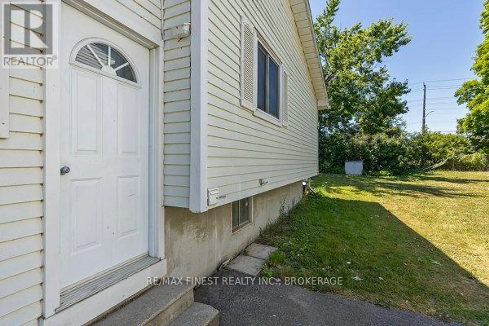30 WOODSTONE CRESCENT - Image 6
