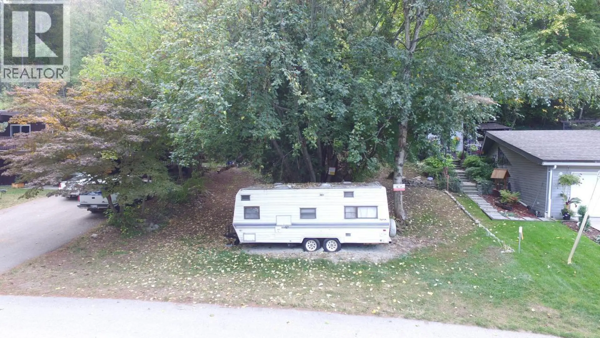 Property at 800 LYNNWOOD CRESCENT, Castlegar, BC